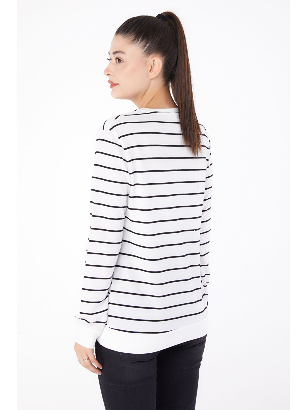Nakışlı Sweatshirt Beyaz - 26286-4