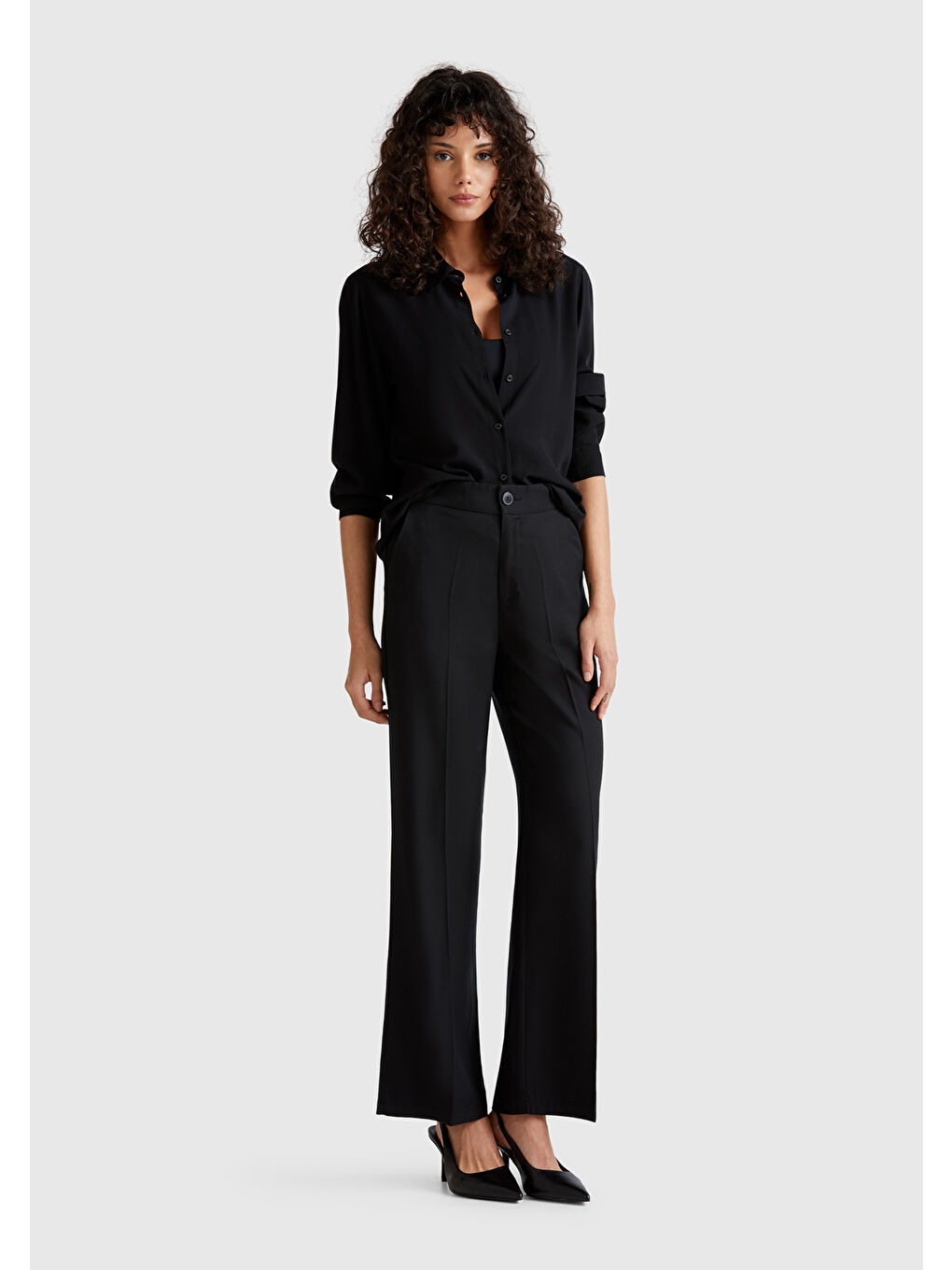 Kadın Siyah %100 Liyosel Beli Lastikli Düz Paça Pantolon-4