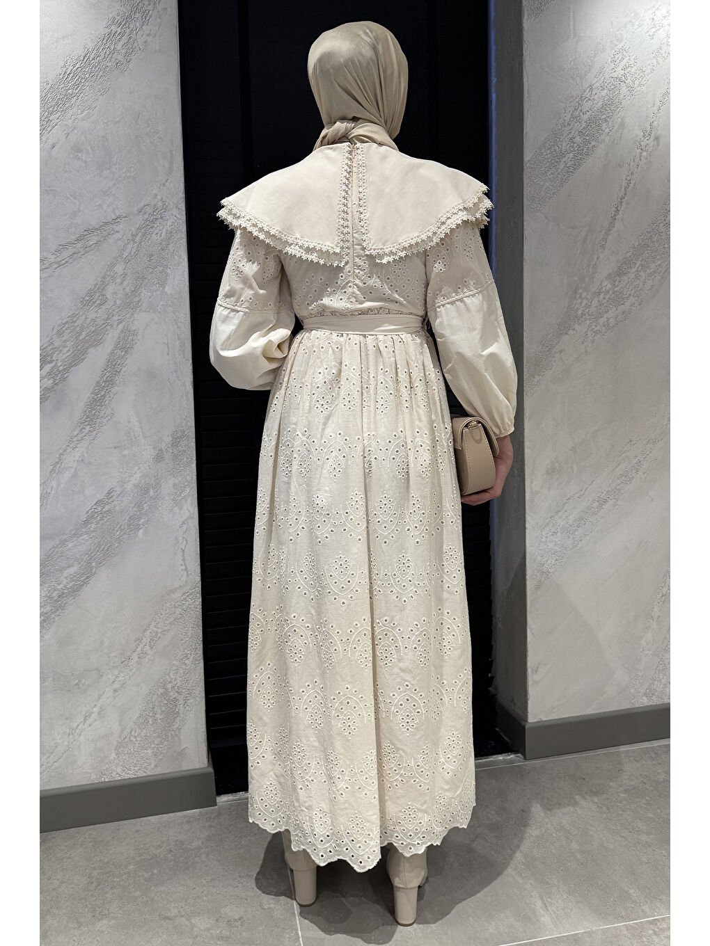 Bej Kadın Büyük Yakalı Fistolu Tesettür Elbise-7