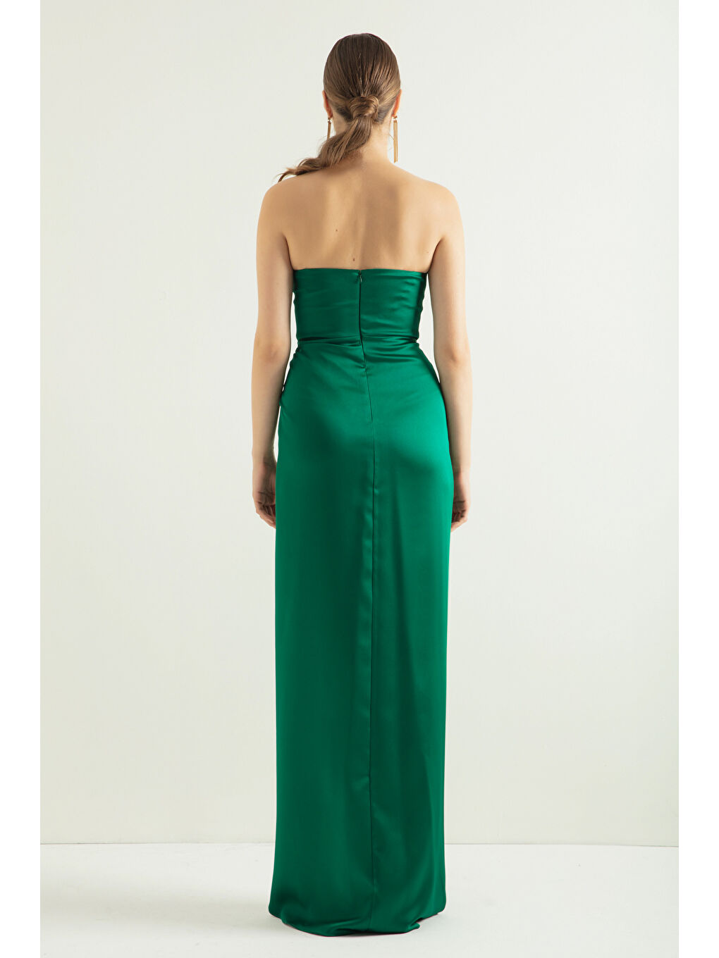 Kadın Zümrüt Yeşili Kruvaze Astarlı Dokuma Korse Detaylı Saten Uzun Abiye Elbise-4