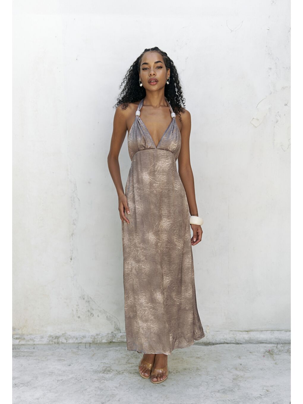 Bej Bahirfiyon Bağlamalı Boncuk Detaylı Vizon Uzun Elbise-2