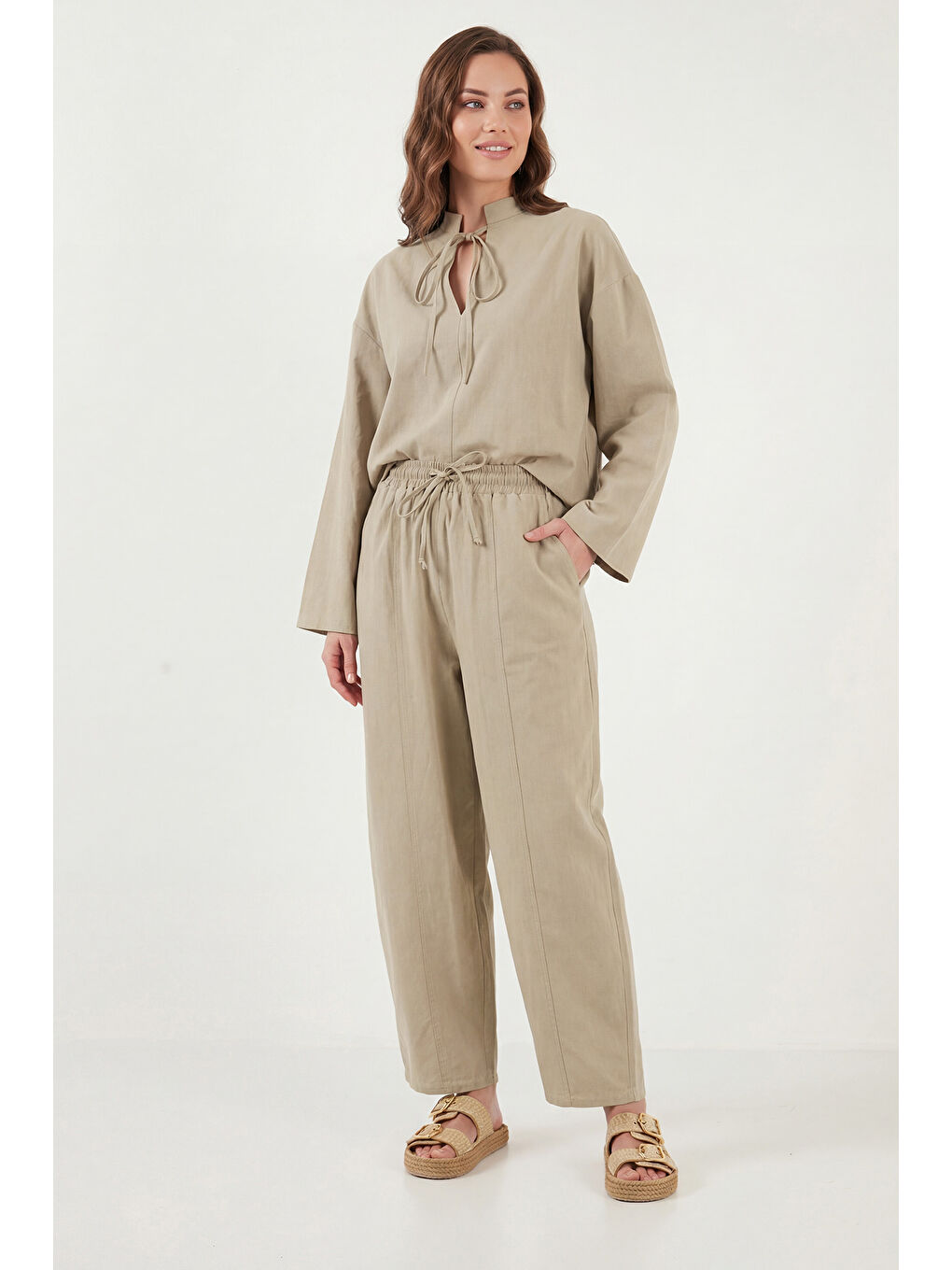 Bej Yüksek Bel Bağlamalı Daralan Paça Rahat Pantolon 6923905-1