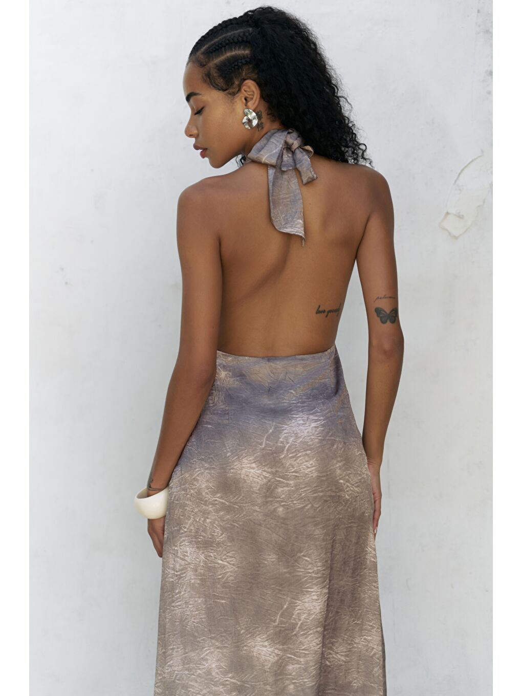 Bej Bahirfiyon Bağlamalı Boncuk Detaylı Vizon Uzun Elbise-6