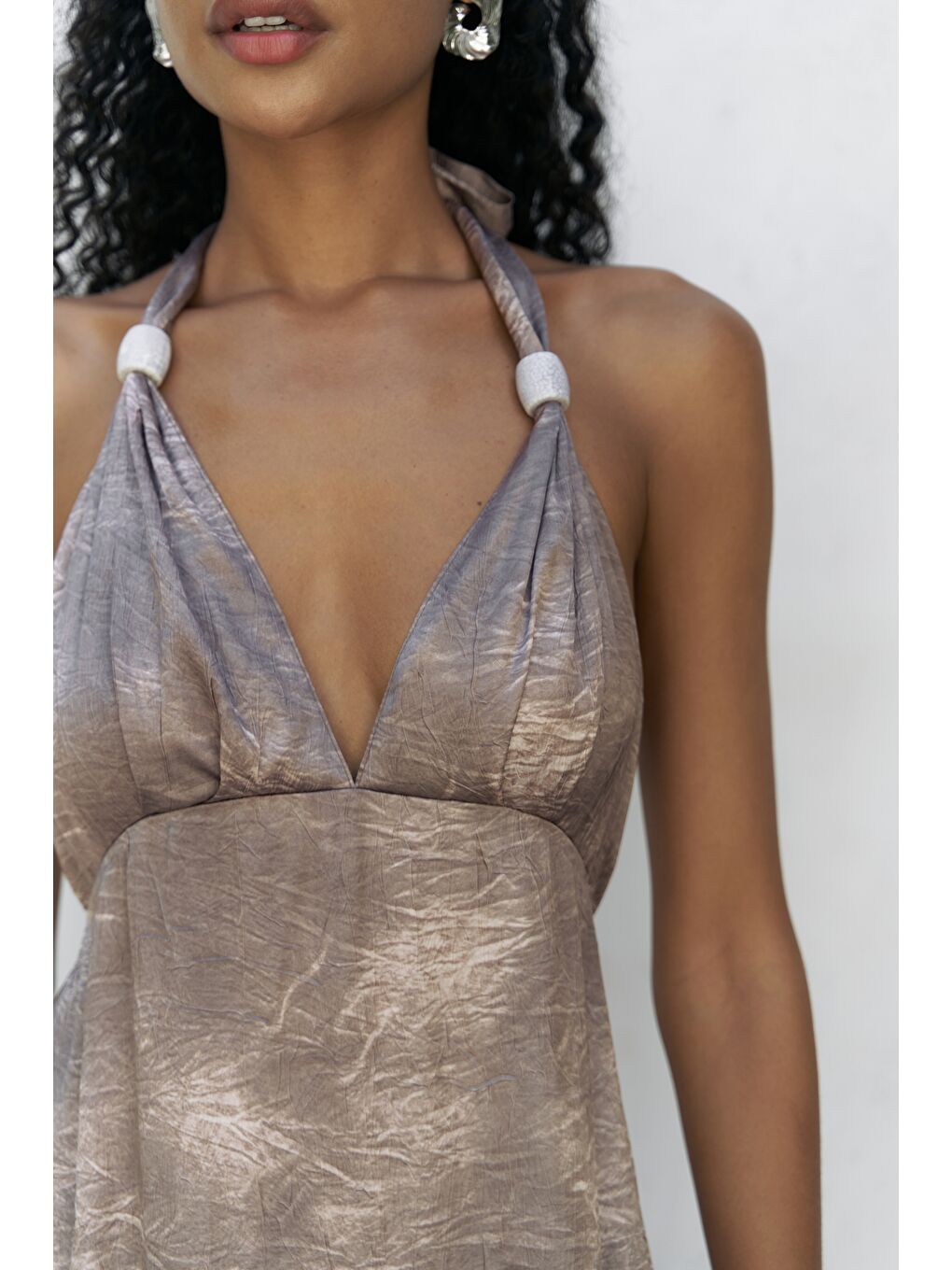 Bej Bahirfiyon Bağlamalı Boncuk Detaylı Vizon Uzun Elbise-7