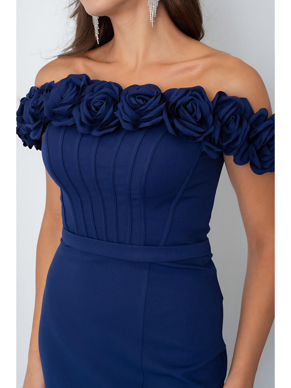 Kadın Lacivert Çiçek Detay Yırtmaçlı Uzun Abiye Elbise-2