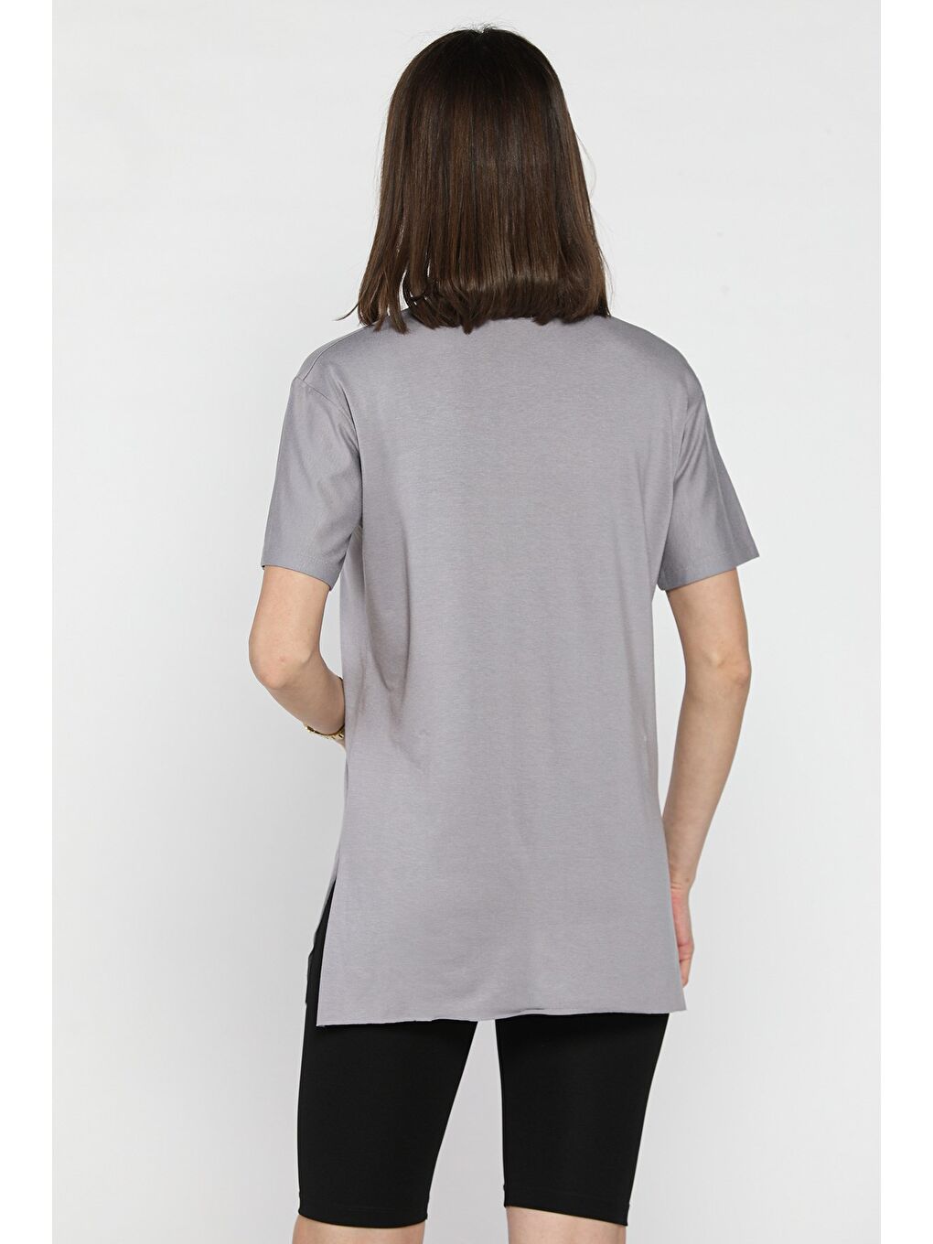 Gri Kadın Bisiklet Yaka Yan Yırtmaç Detaylı Tişört-2