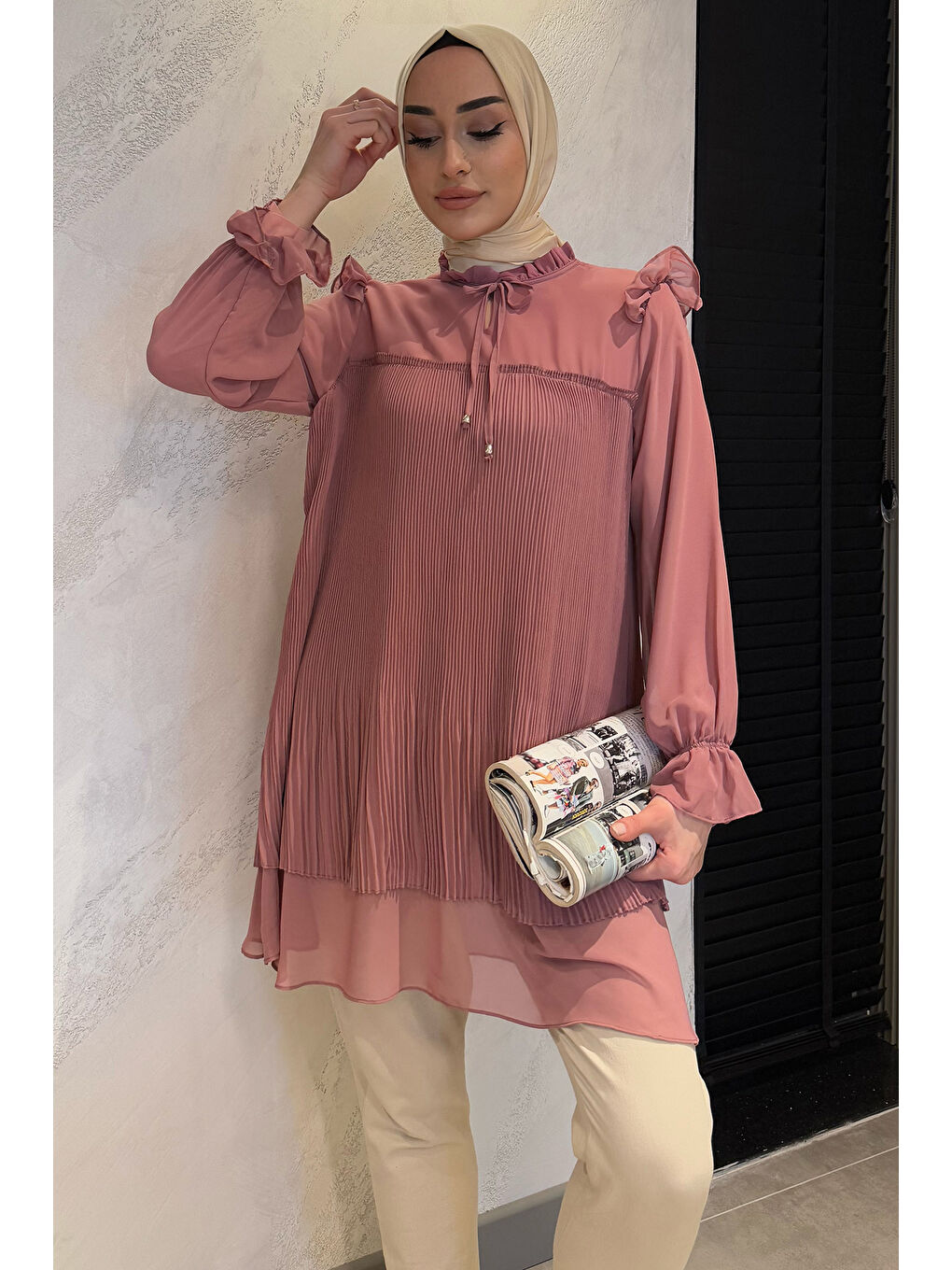 Pembe Kadın Yaka Bağlamalı Pileli Tesettür Şifon Tunik-3