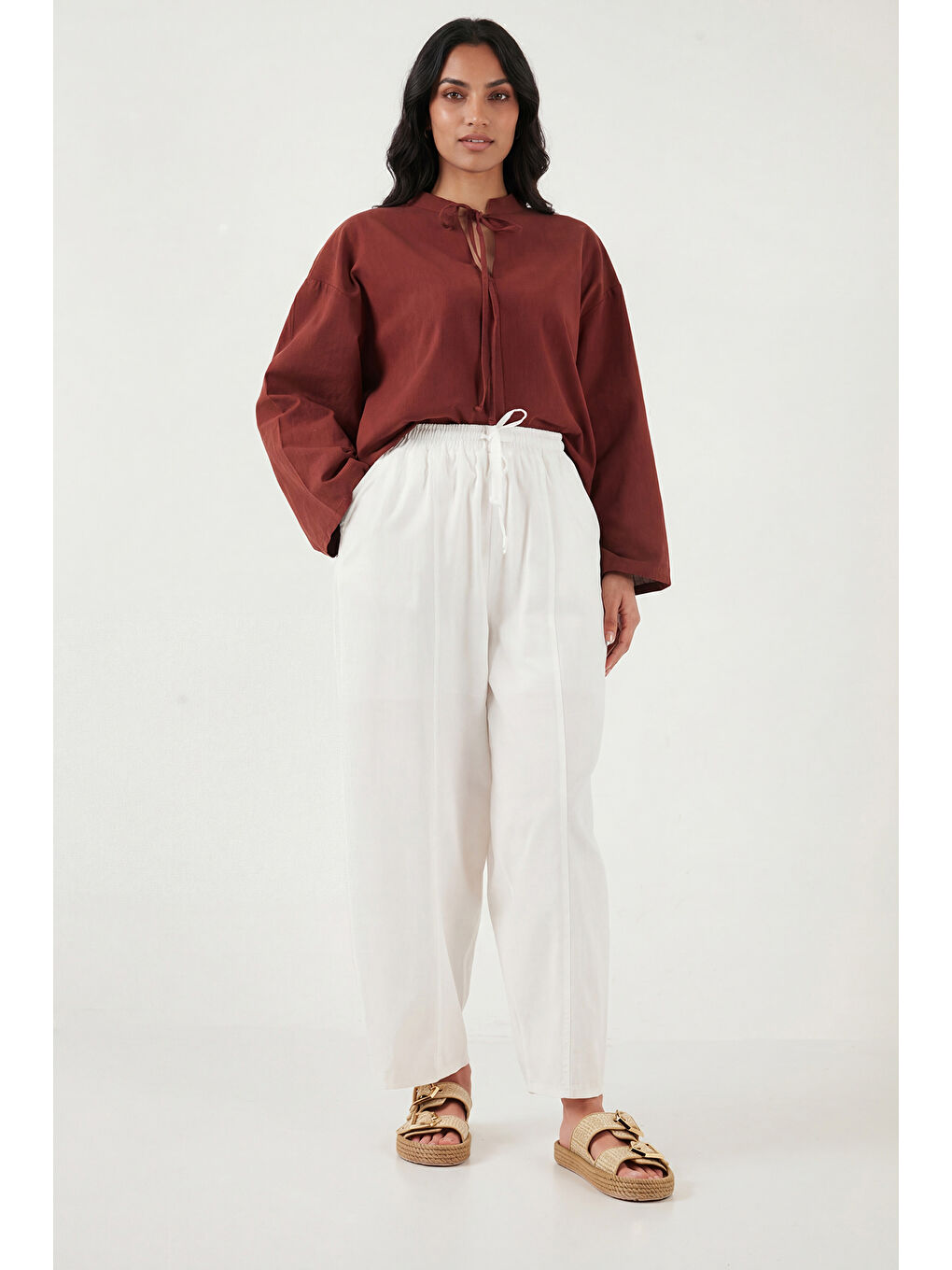 Beyaz Yüksek Bel Bağlamalı Daralan Paça Rahat Pantolon 6923905-3