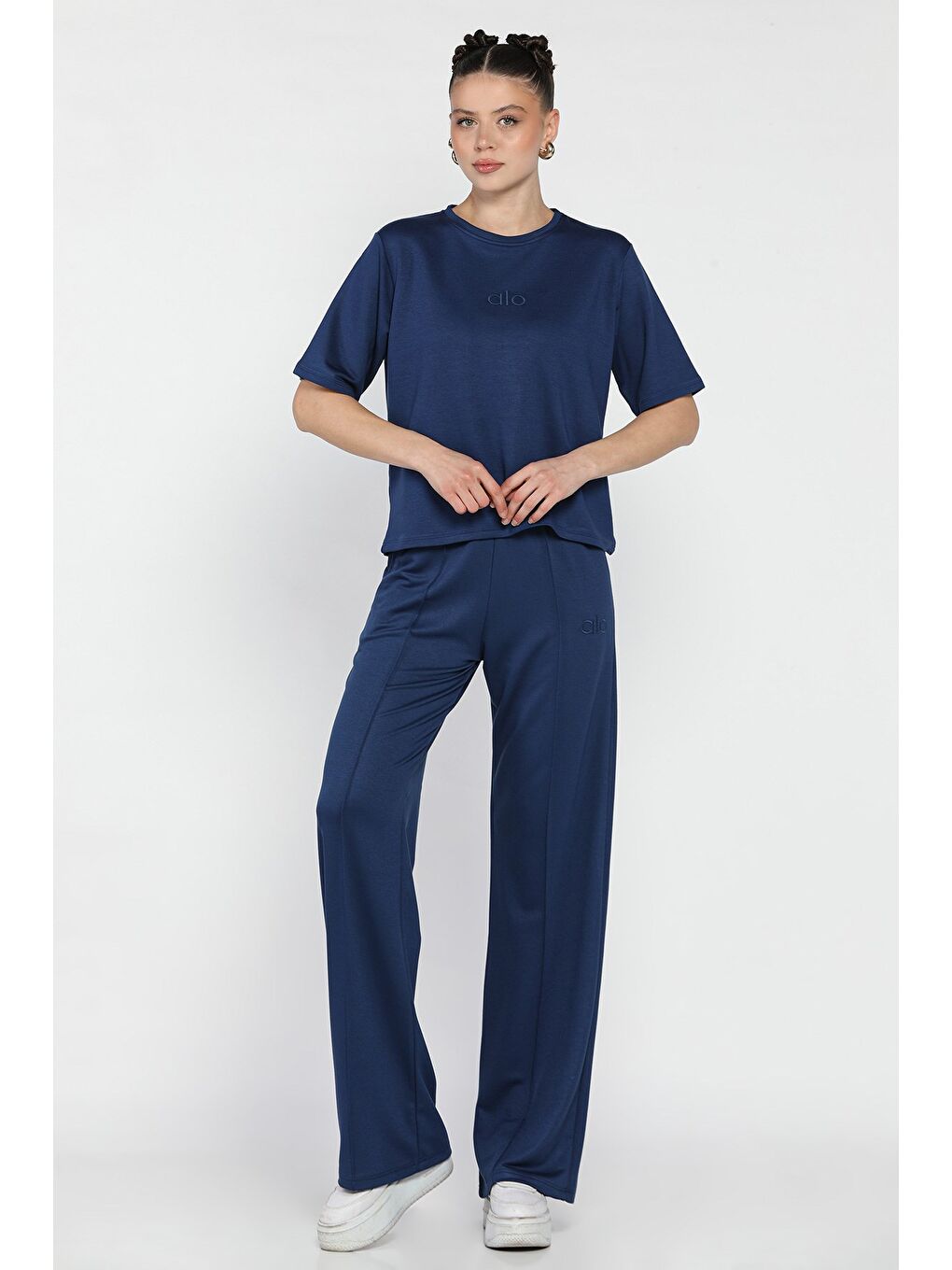 Lacivert Kadın Nakışlı Çimalı Tişört Pantolon İkili Takım-1