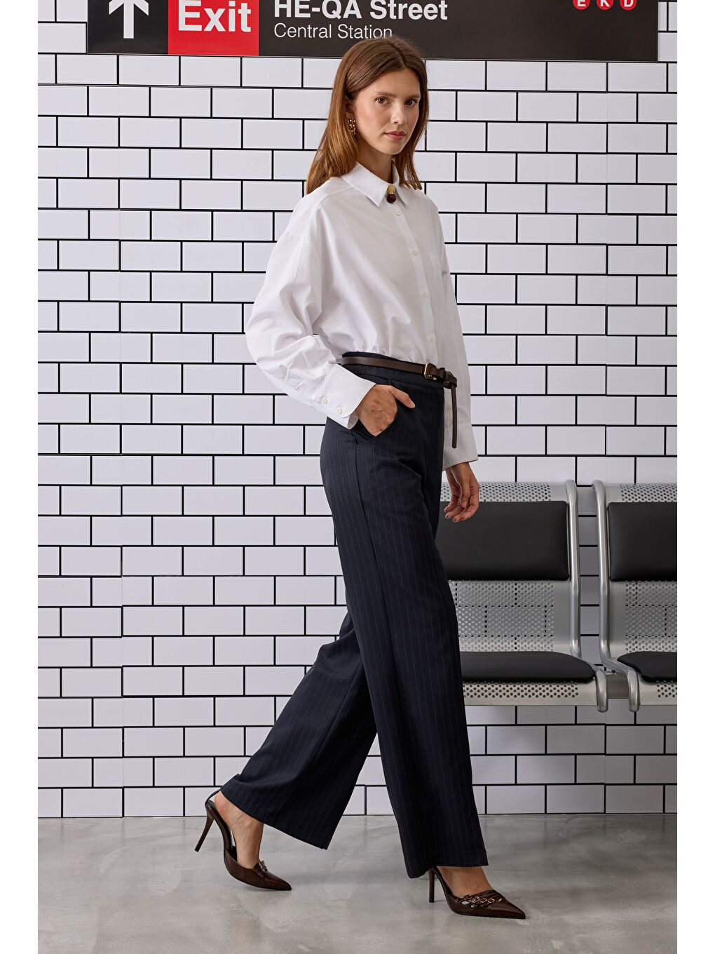 Yırtmaç Detaylı Pantolon Lacivert-2