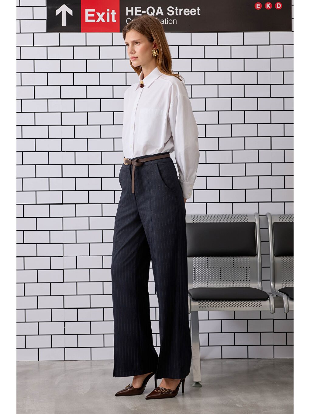 Yırtmaç Detaylı Pantolon Lacivert-3