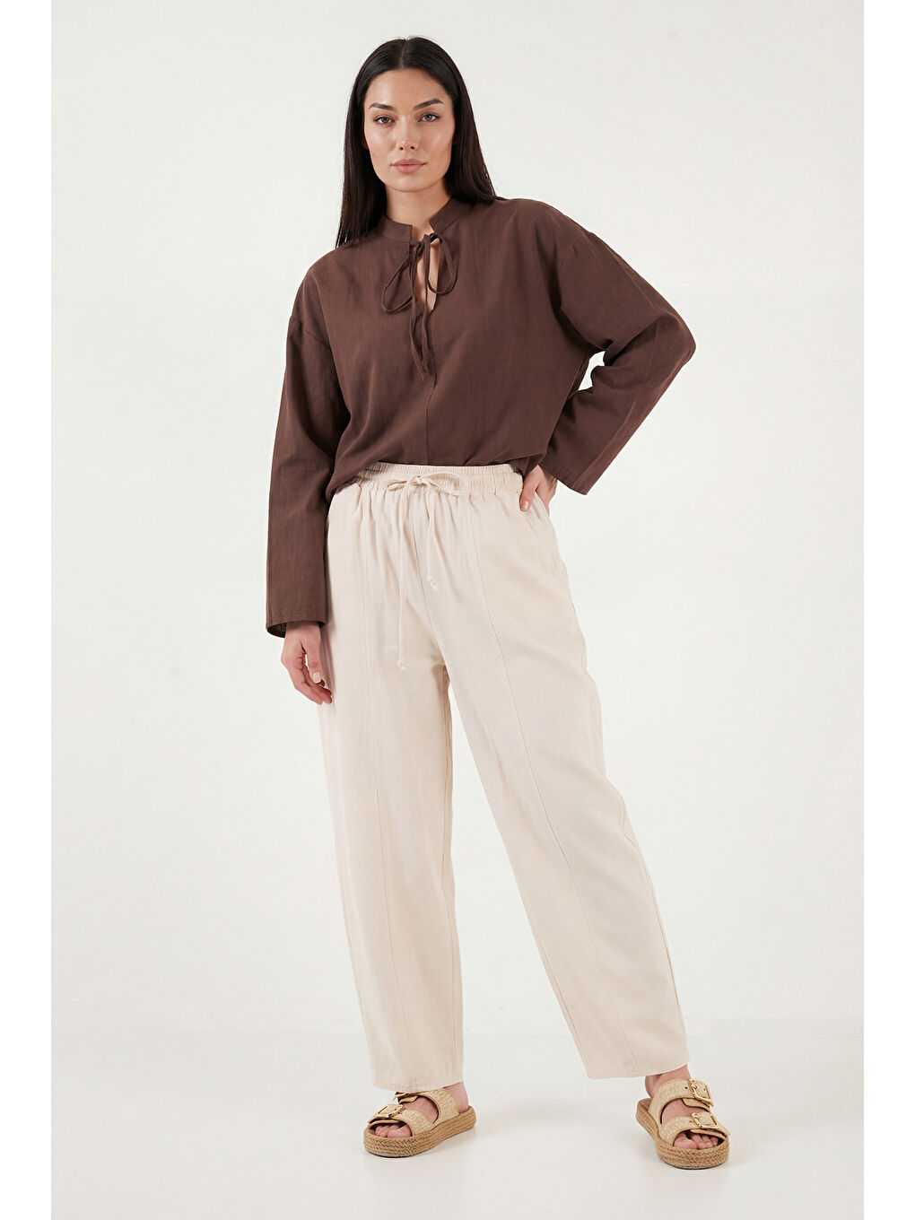 Ekru Yüksek Bel Bağlamalı Daralan Paça Rahat Pantolon 6923905-2