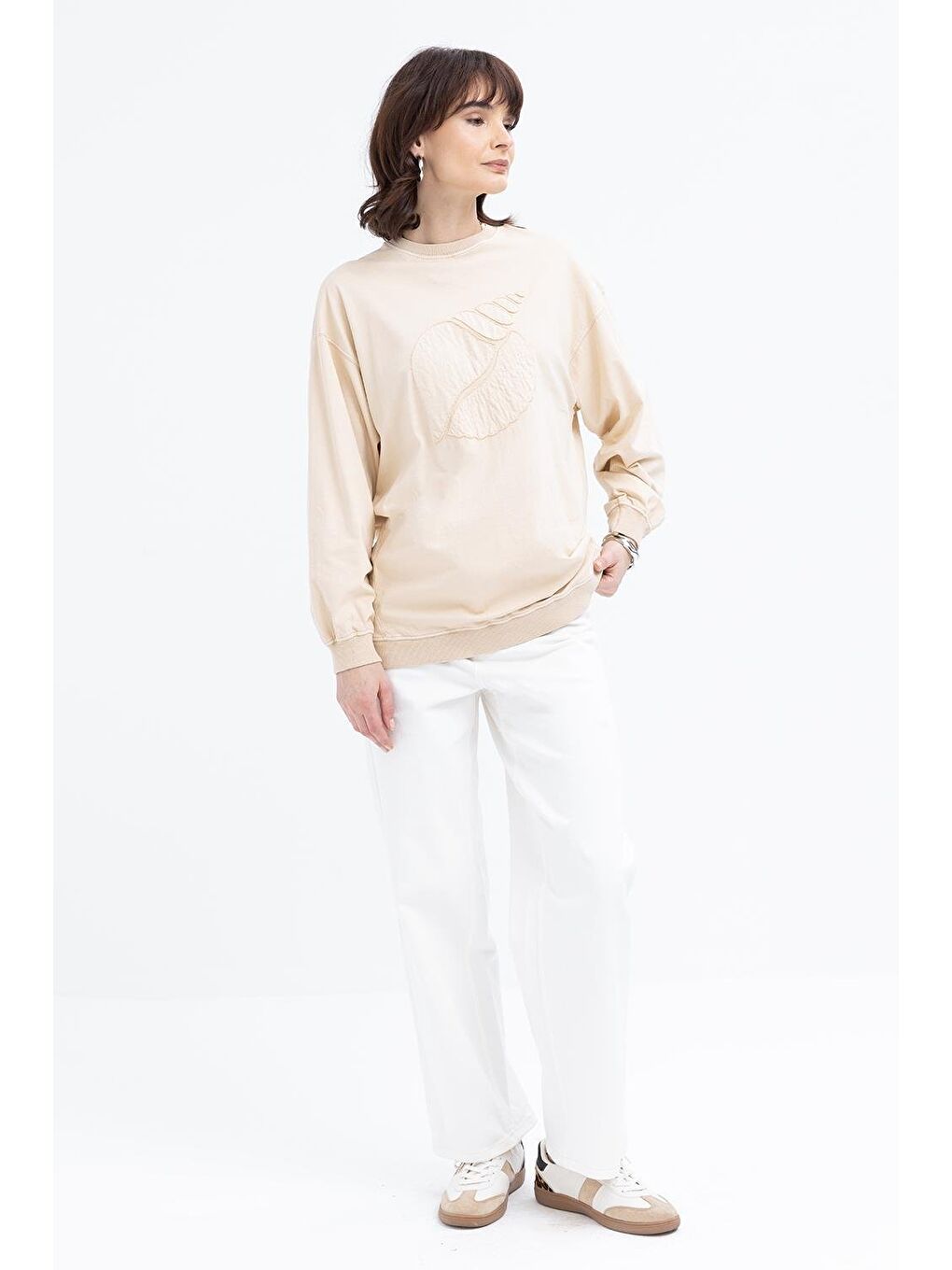 Bej-Önü Nakış Detaylı Sweat-1