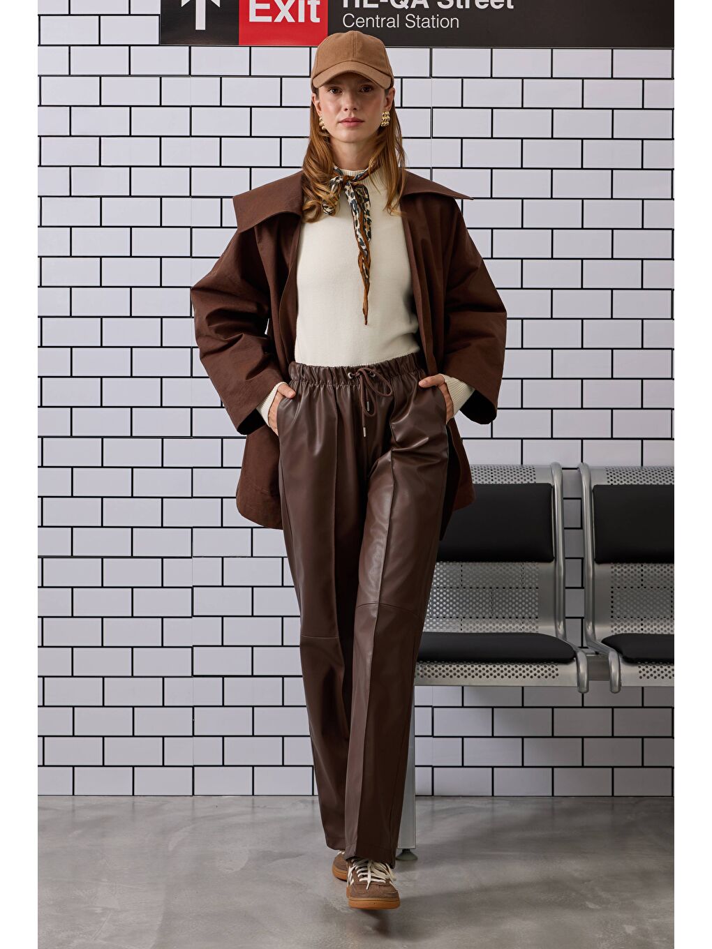 Kahverengi Rahat Kesim Deri Pantolon Kahve-4