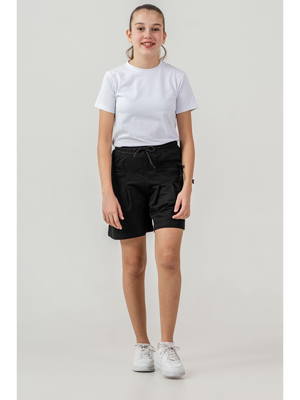 Siyah Life İs Good Baskılı Cepler Fiyonklu Kız Çocuk Şort