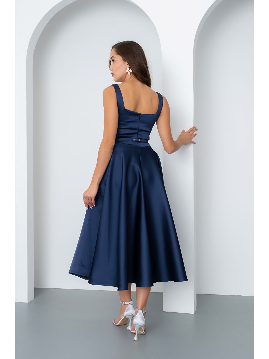 Kadın Lacivert Kare Yaka Kemerli Midi Söz Nişan Elbisesi-4