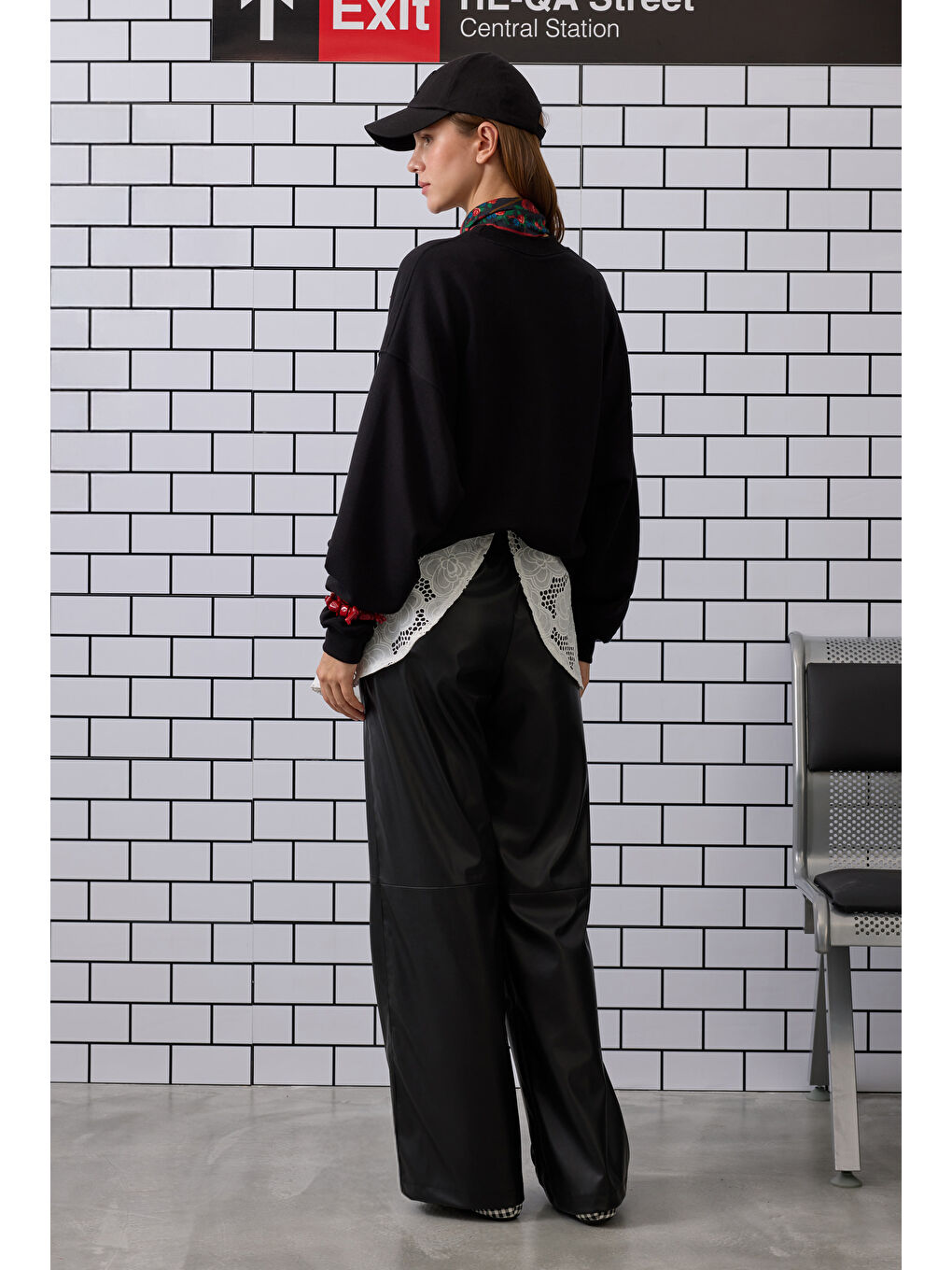 Rahat Kesim Deri Pantolon Siyah-2