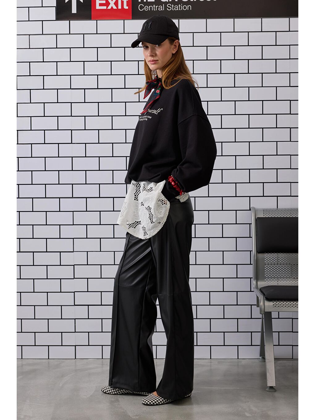 Rahat Kesim Deri Pantolon Siyah-3