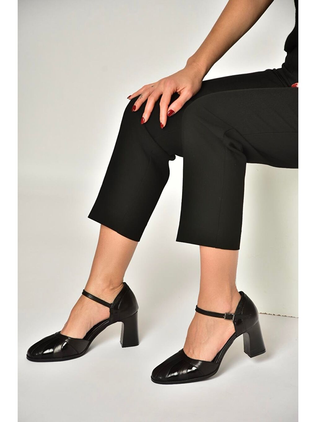 Siyah Kadın Topuklu Ayakkabı Y398360103-3