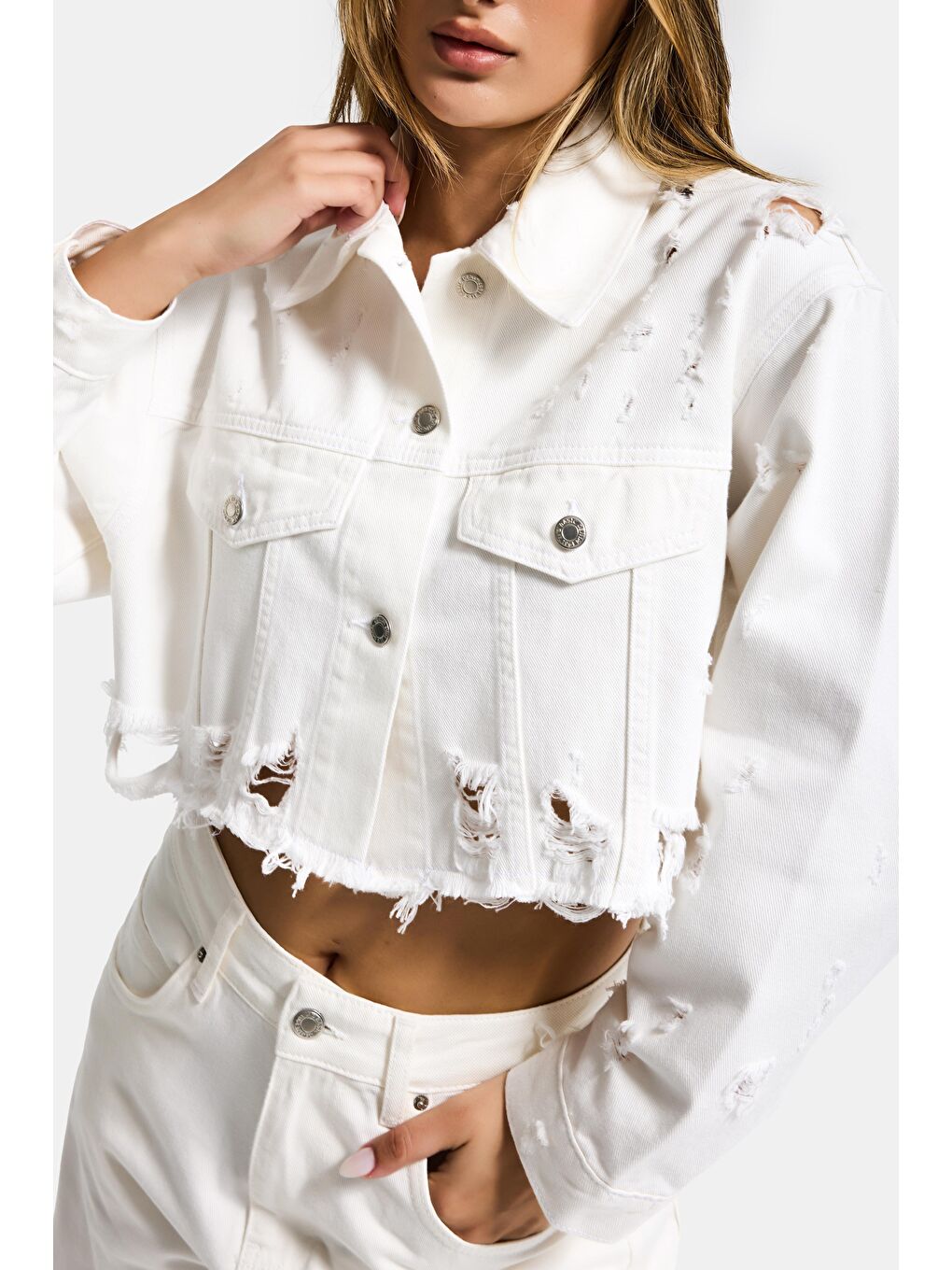 Kadın Kırık Beyaz 15s6-101 Crop Fit Lazer Detaylı Denim Ceket-1