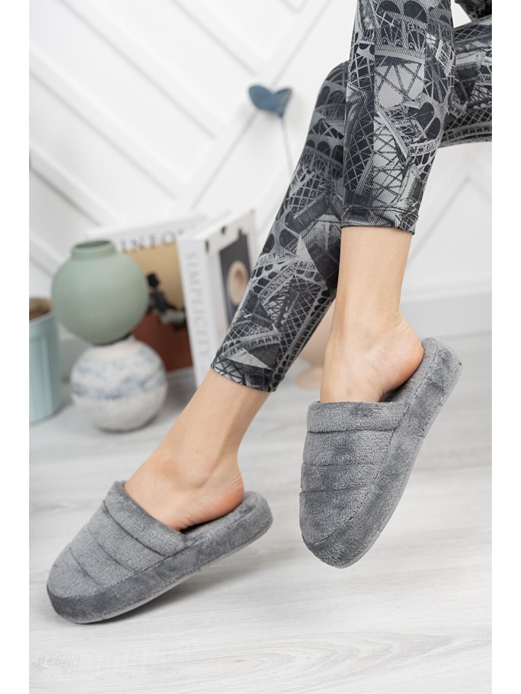 Gri SMT-03 Kapalı Kadın Ev Terliği Kışlık Terlik Ses Yapmayan Taban-2
