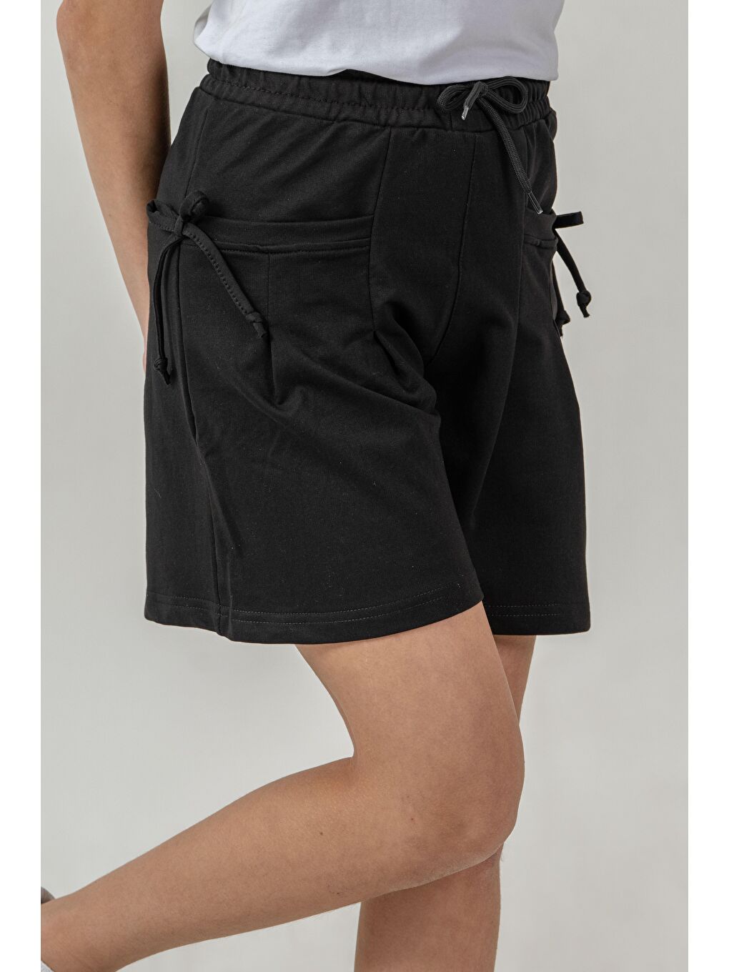 Siyah Life İs Good Baskılı Cepler Fiyonklu Kız Çocuk Şort-2