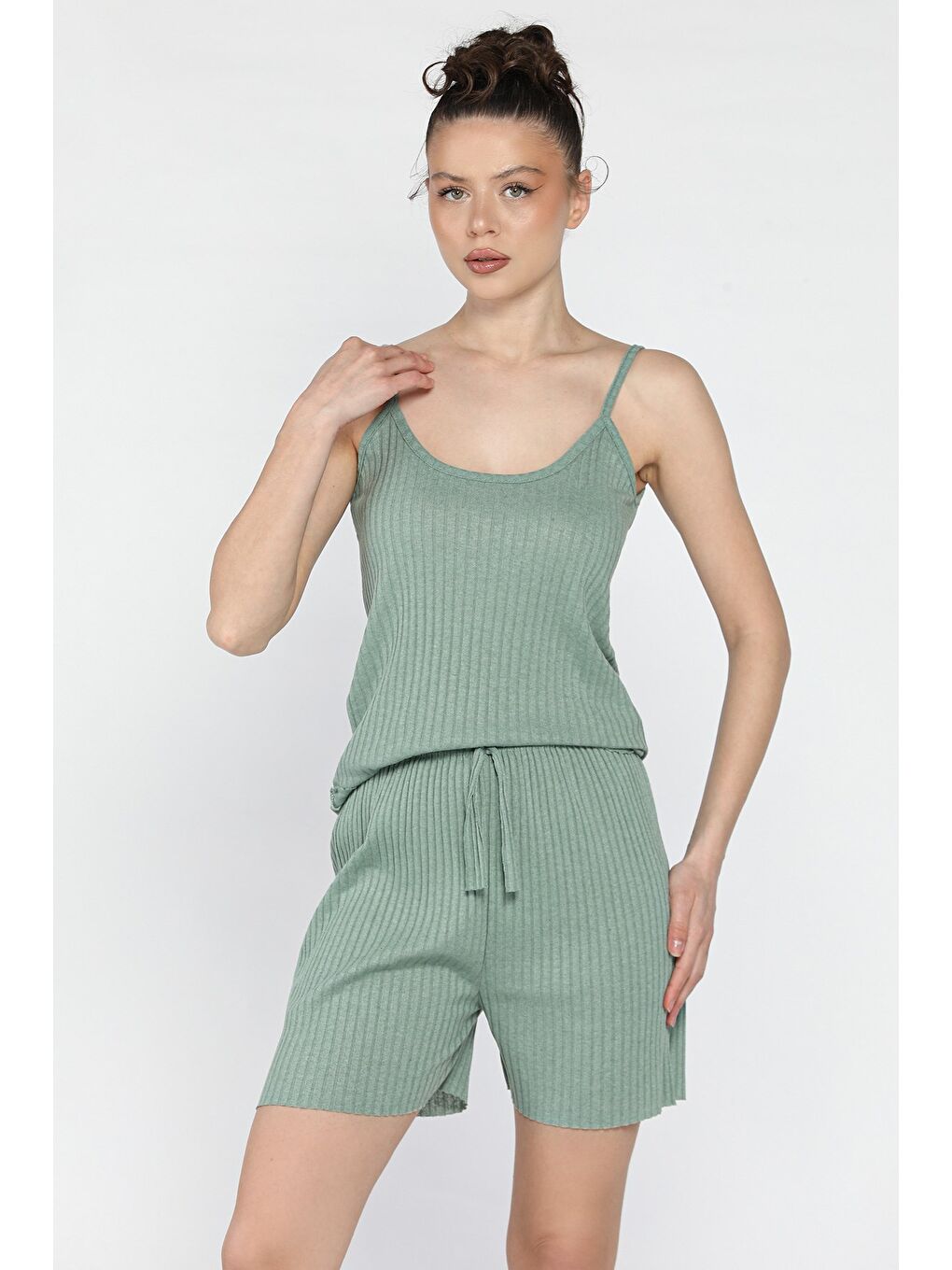 Yeşil Kadın Kendinden Çizgi Desenli Şortlu İkili Takım-1