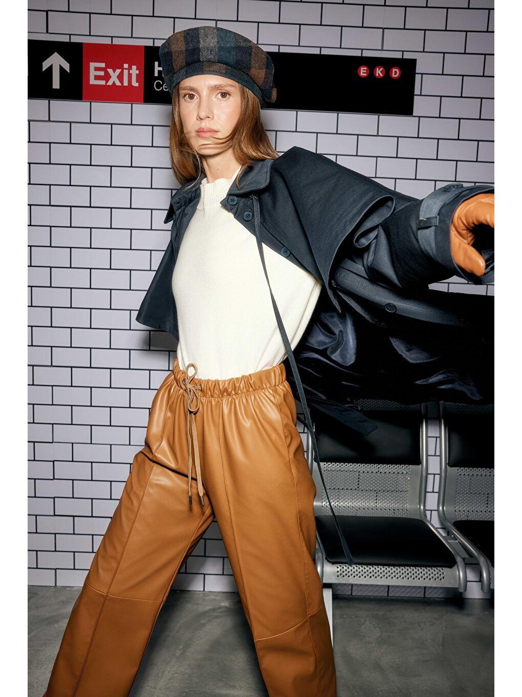 Kahverengi Rahat Kesim Deri Pantolon Camel