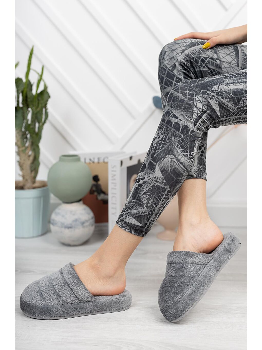 Gri SMT-03 Kapalı Kadın Ev Terliği Kışlık Terlik Ses Yapmayan Taban-4