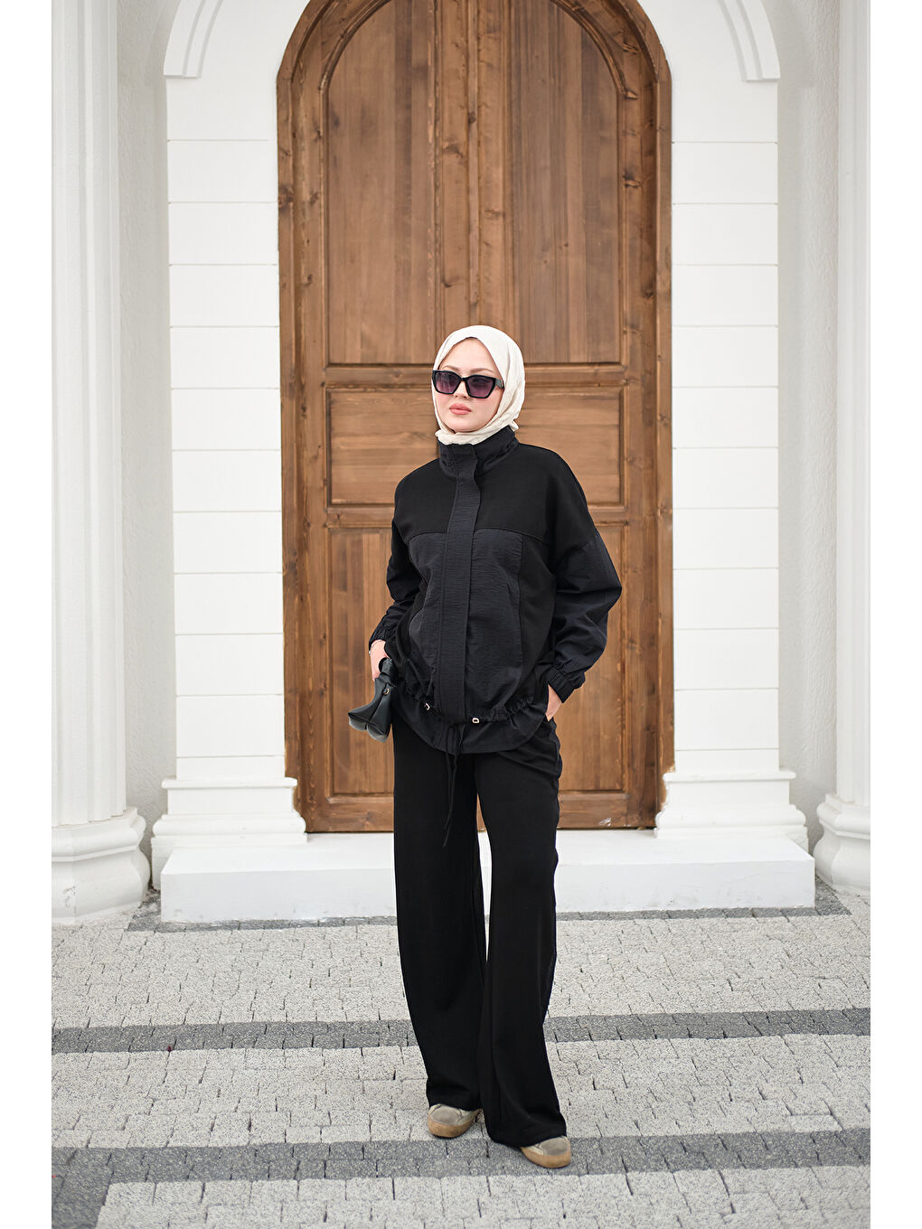 Kadın Garni Detaylı Bağcıklı Takım Siyah-1