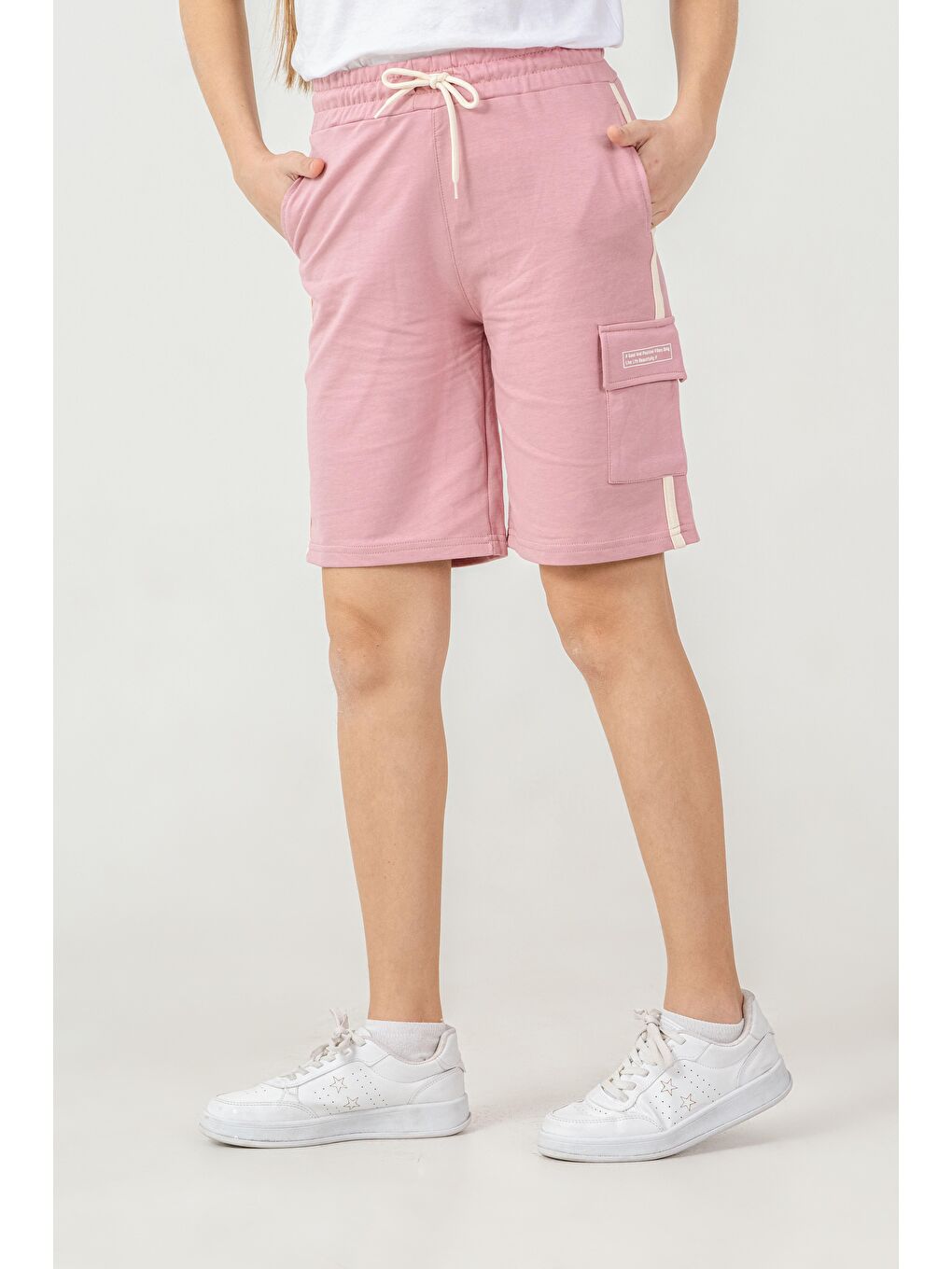 Pembe Kargo Cepli Cep Kapağı Baskılı Yanlar Biyeli Kız Çocuk Şort-1