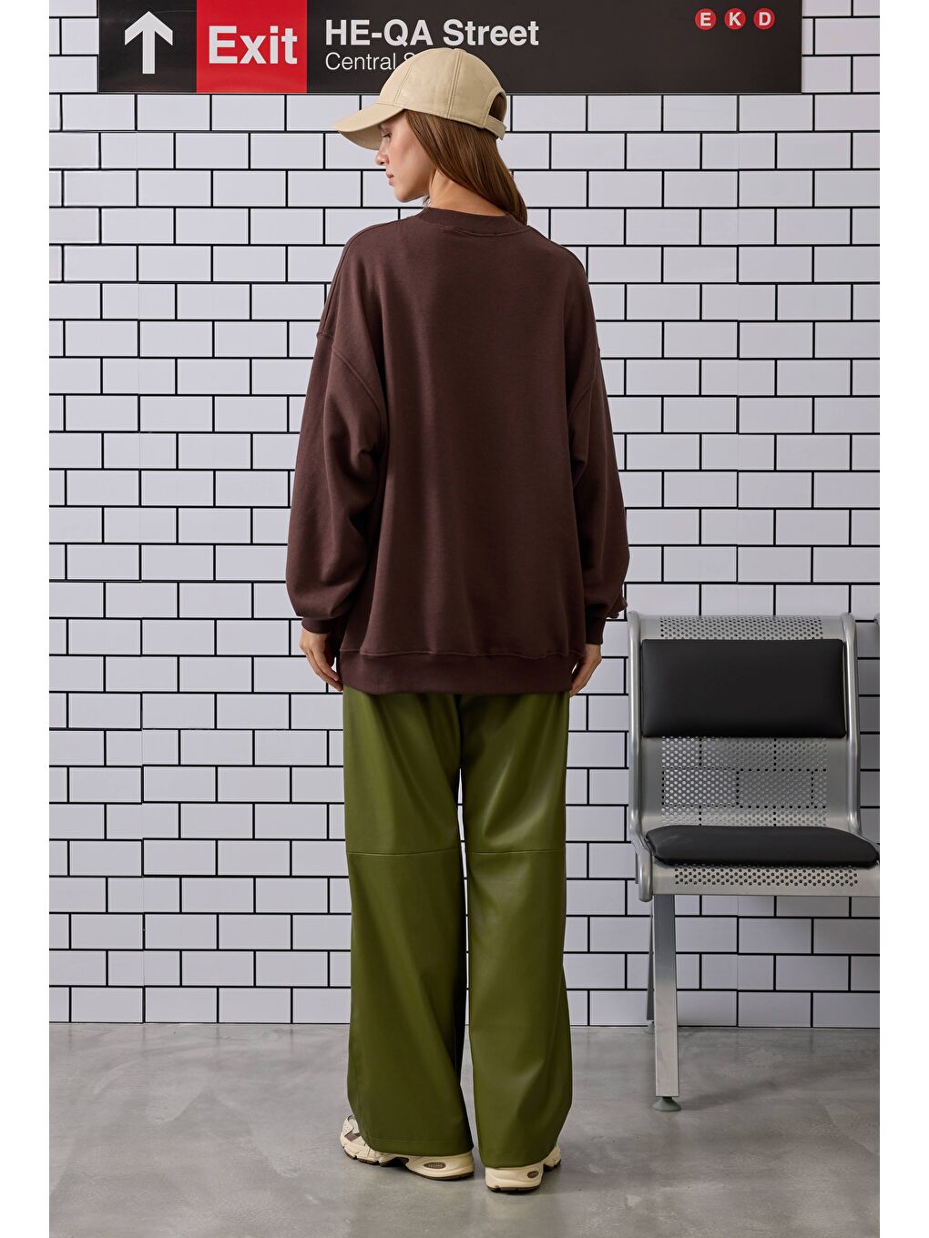 Yeşil Rahat Kesim Deri Pantolon Yosun-4