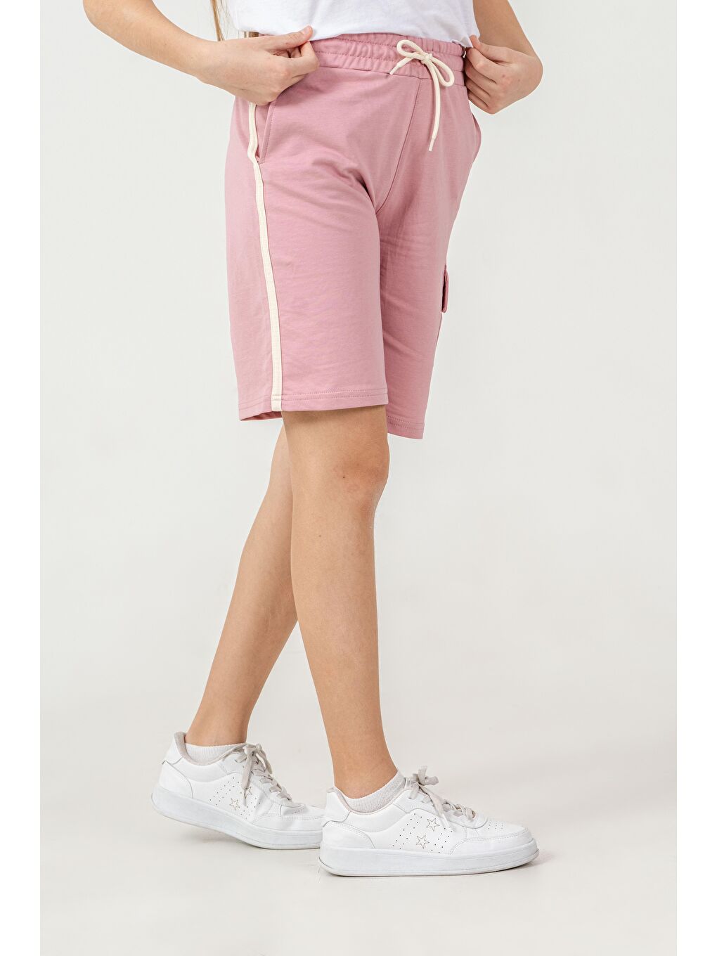 Pembe Kargo Cepli Cep Kapağı Baskılı Yanlar Biyeli Kız Çocuk Şort-2