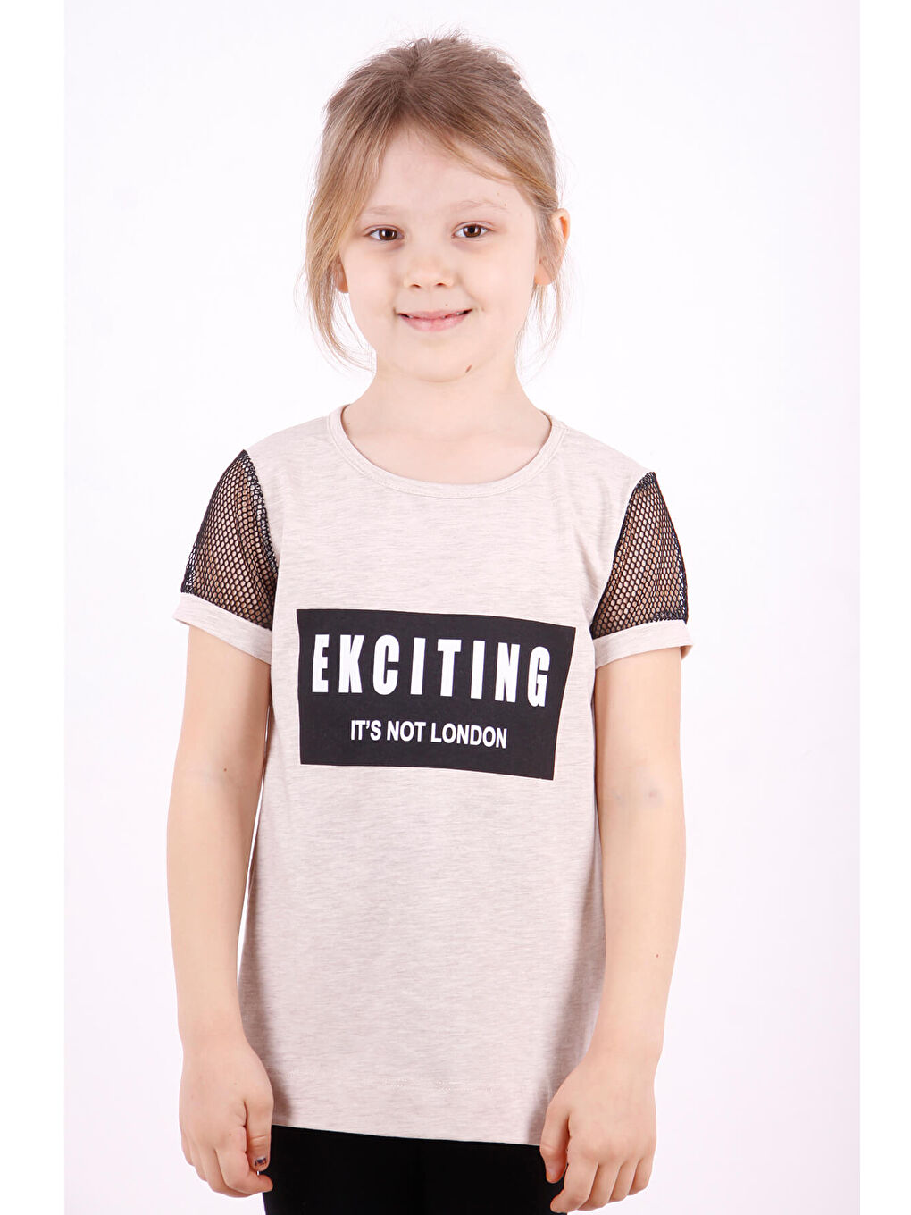 Bej Kız Çocuk Kolları Fileli Baskılı Tişört