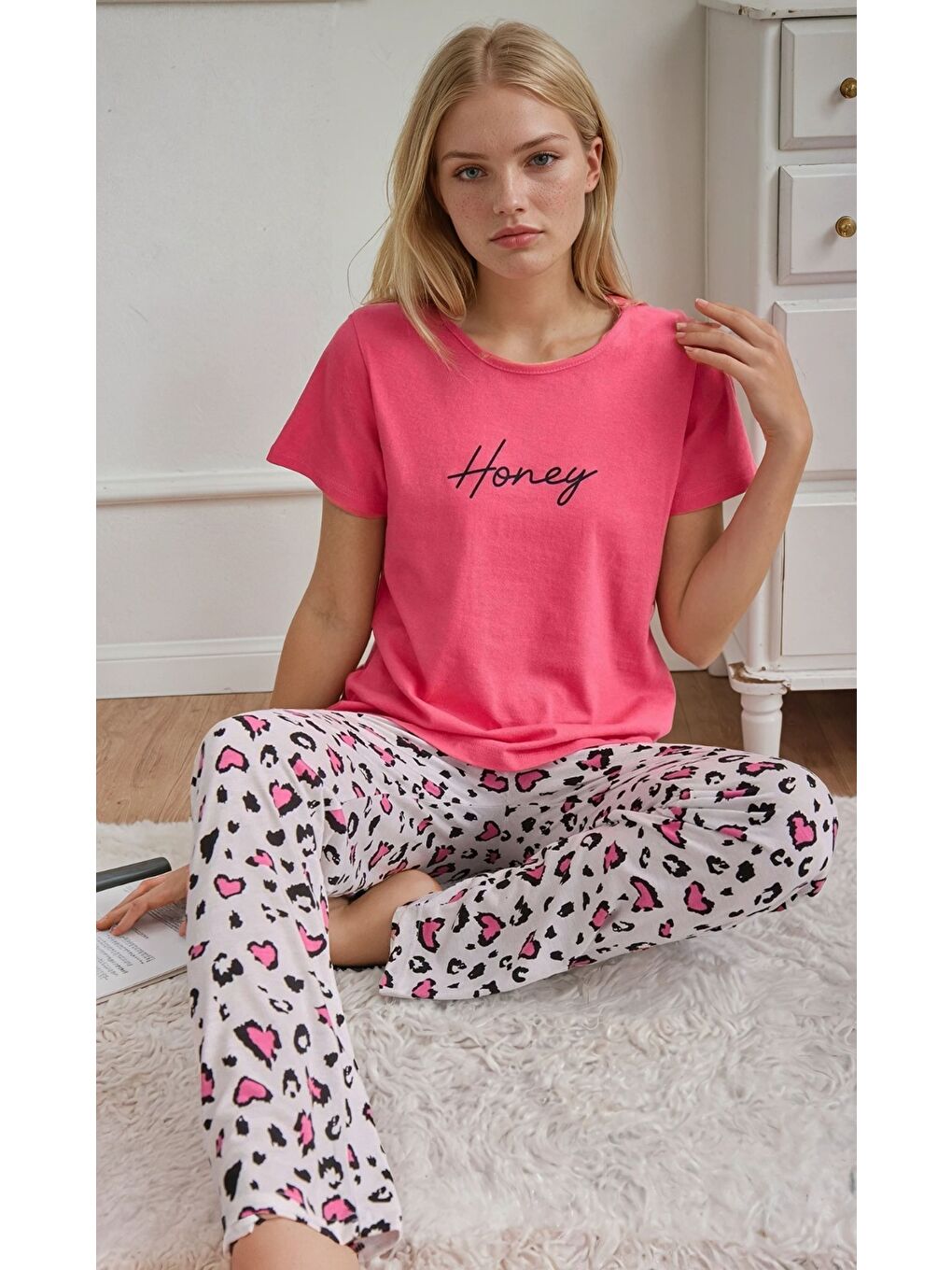 Honey Baskılı Pembe Kısa Kollu Pijama Takımı