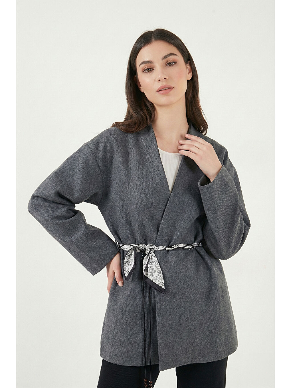 Antrasit Regular Fit Kruvaze Yaka Fular Kemerli Kadın Blazer Ceket 6927673-3