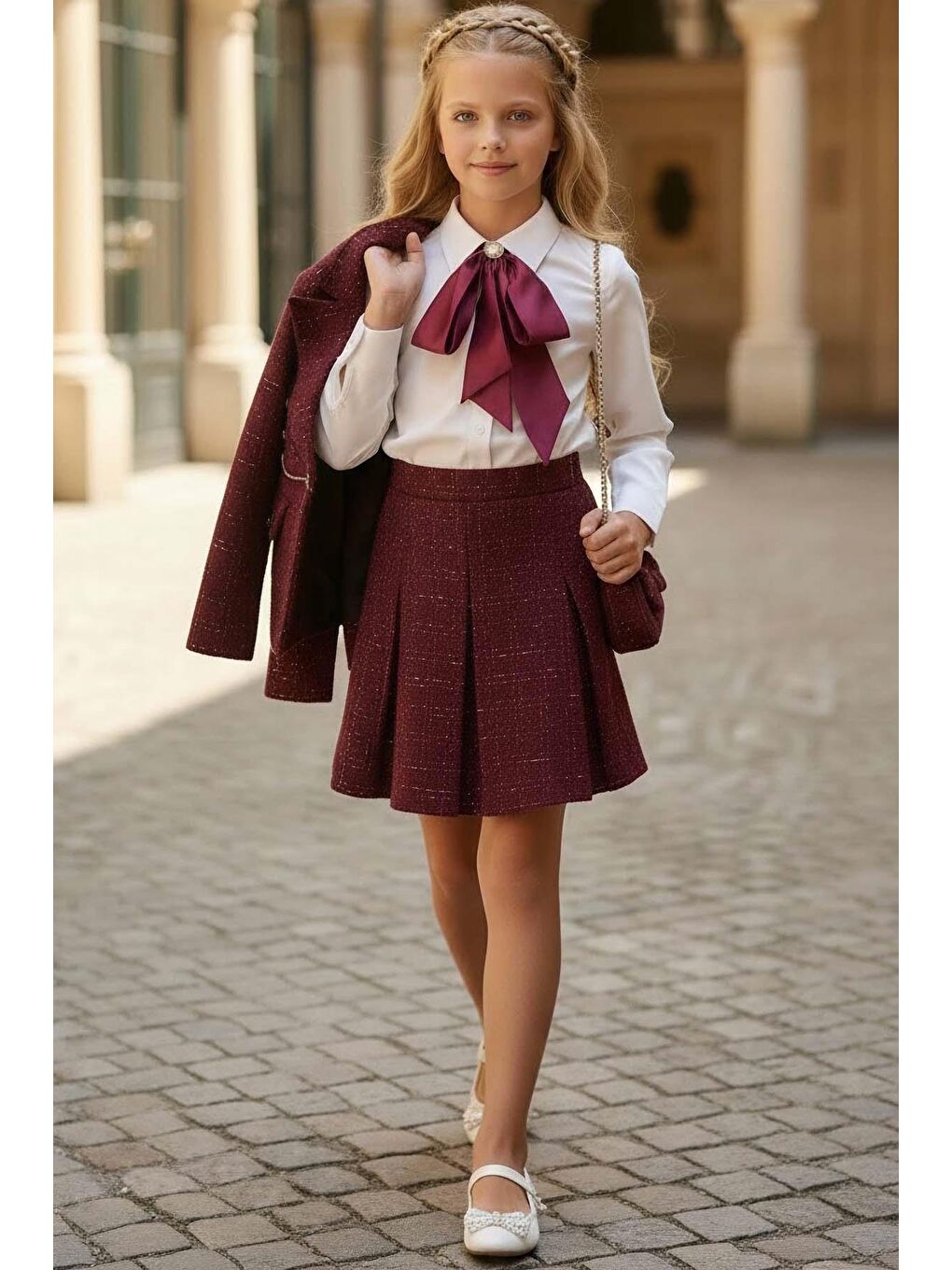 Kız Çocuk Yakası Fular Detaylı Gömlek, Çizik ve İnci Taş Düğmeli Şanel Bordo Etekli Takım-2