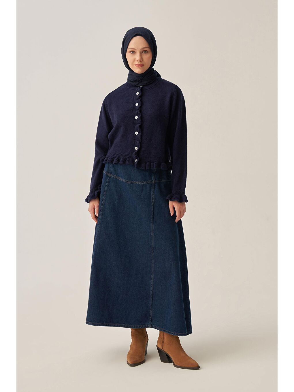 Lacivert-Etegi Fırfırlı Kısa Hırka