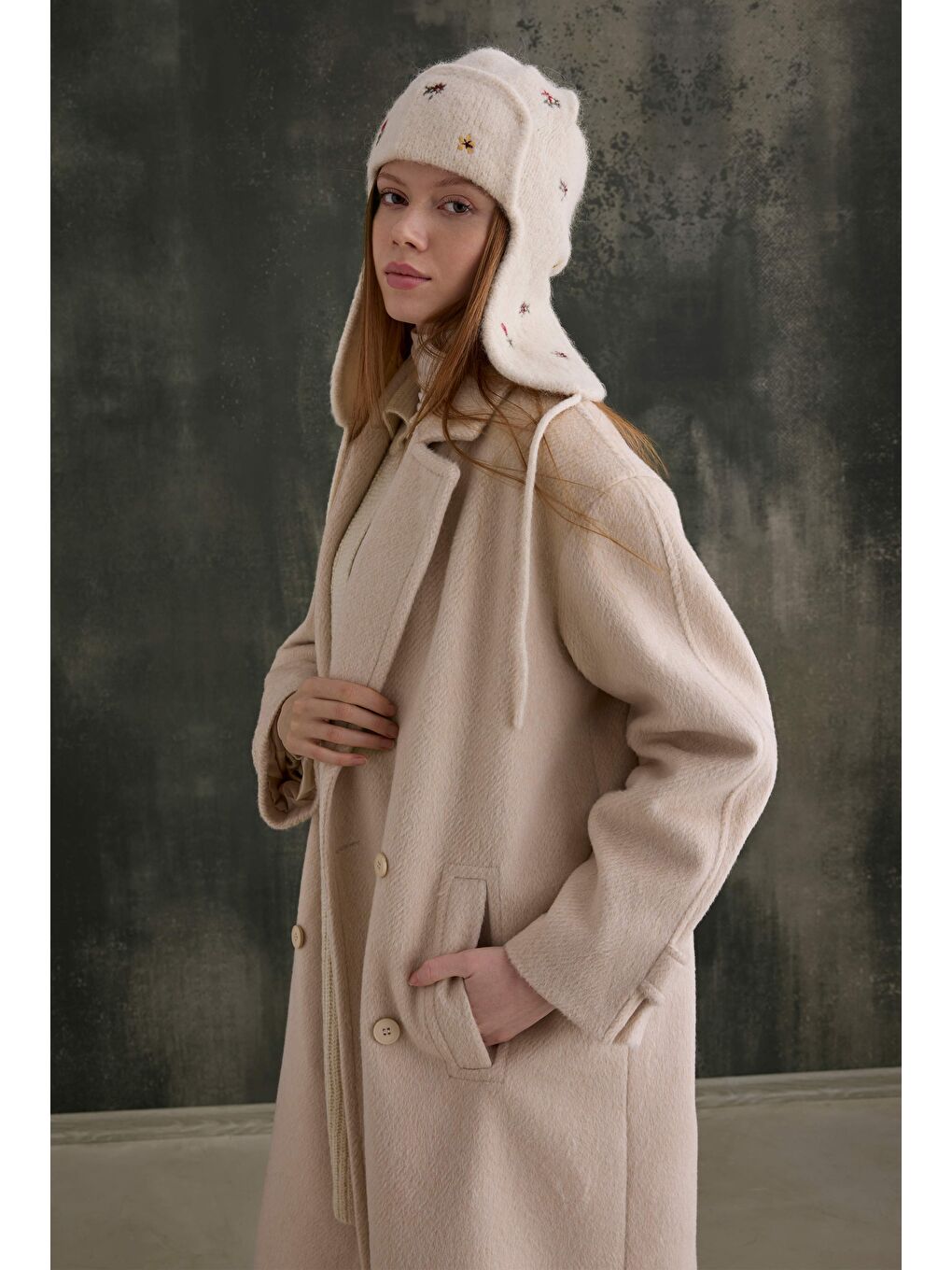 Beyaz Kruvaze Uzun Kaban Kemik-2