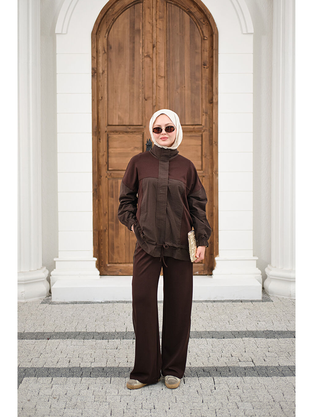 Kadın Garni Detaylı Bağcıklı Takım Kahverengi-1