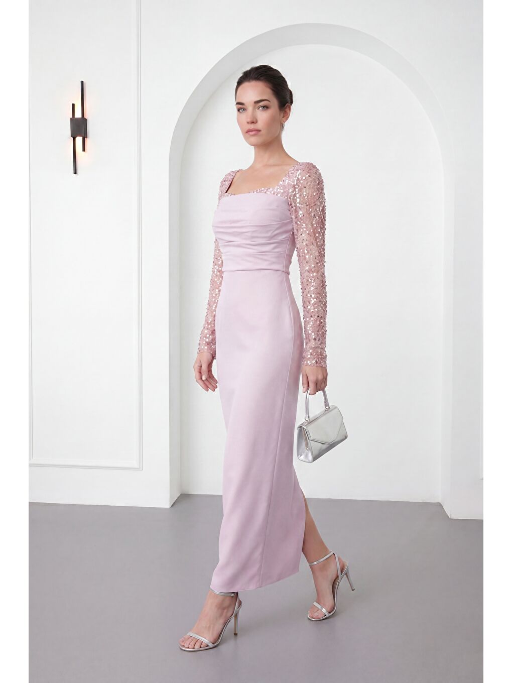 Pembe Kadın Pudra Dar Kalıp Kalp Yaka Kolları Payetli Söz Nişan Nikah Abiye