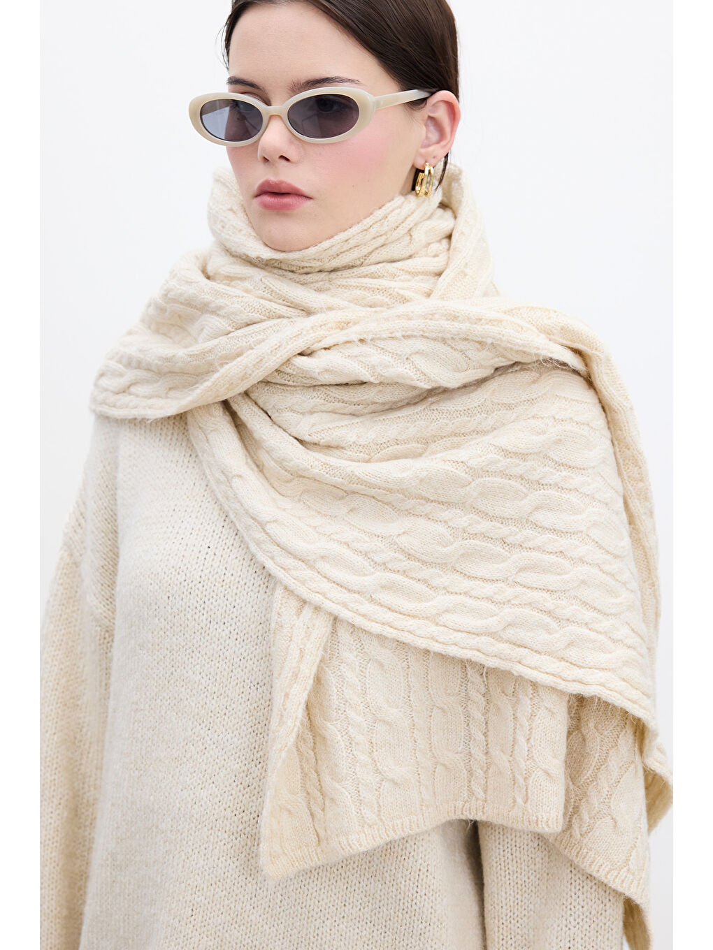 Saç Örgülü Atkı Bej-4