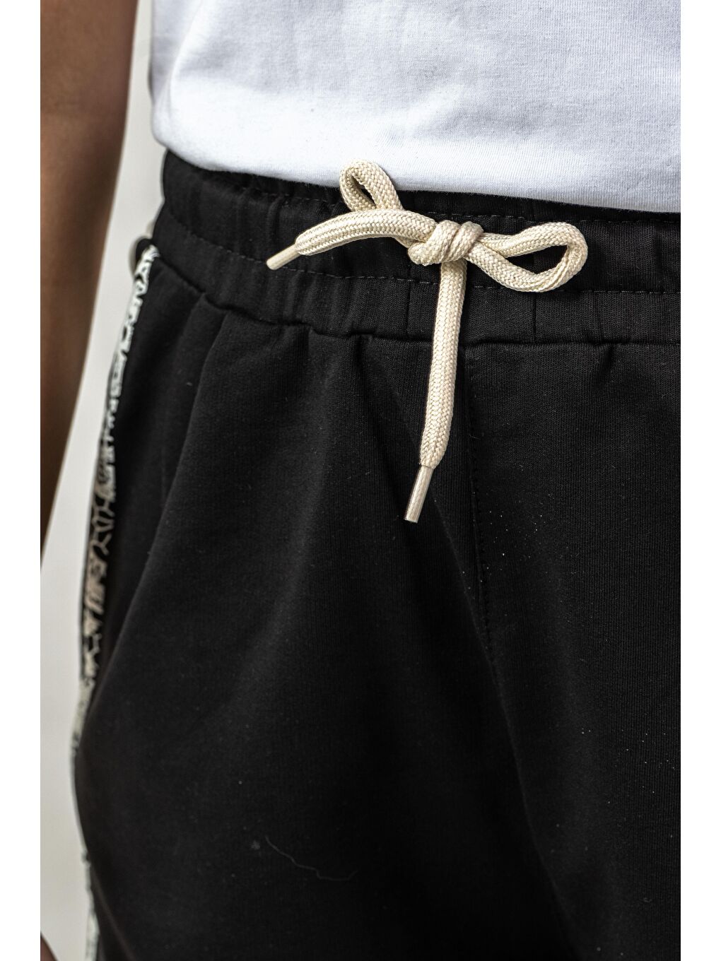 Siyah Girl Team Baskılı Yanlar Garnili Kız Çocuk Şort-4