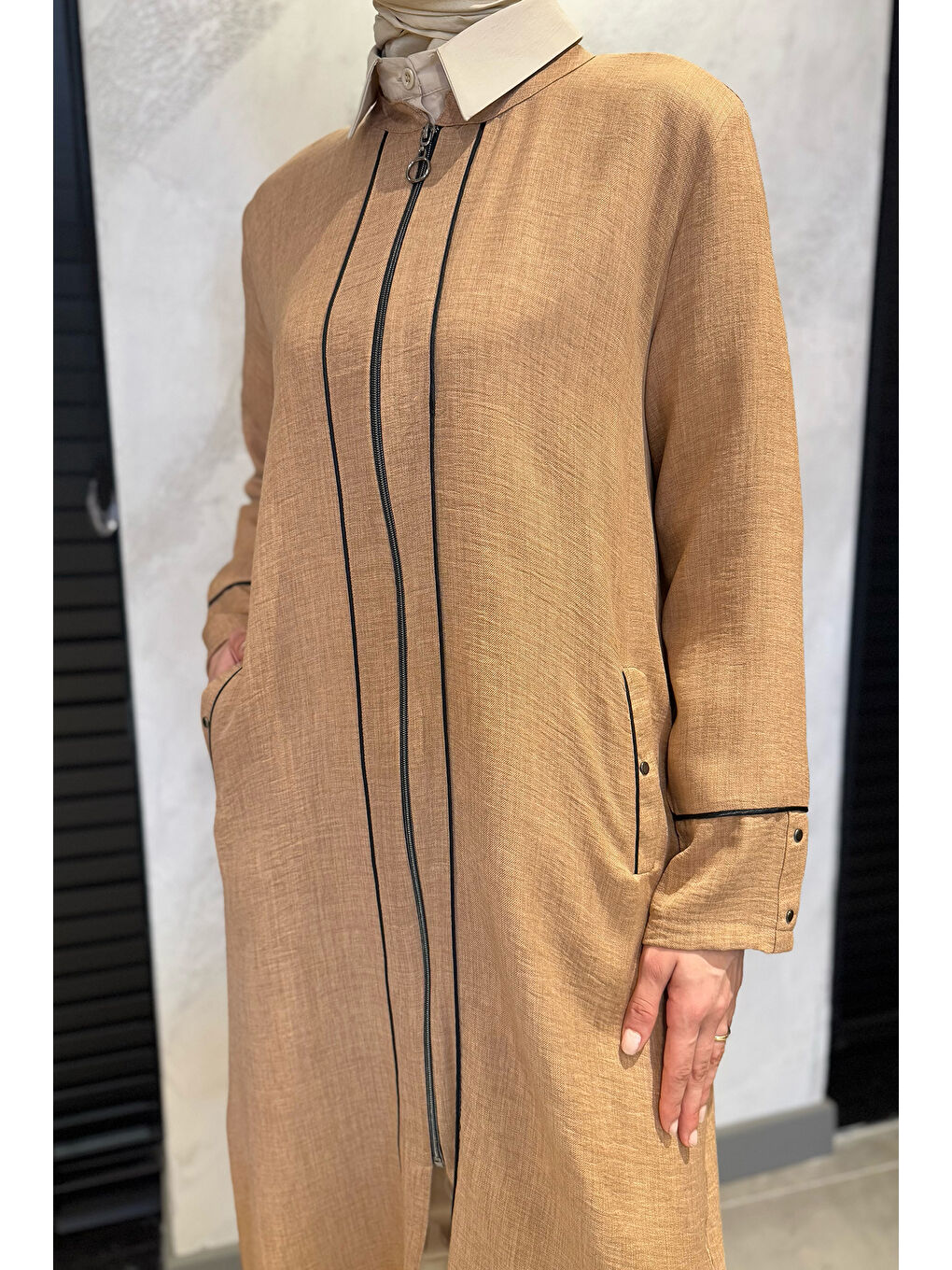 Bej Büyük Beden Ön Fermuarlı Keten Tesettür Kap-5