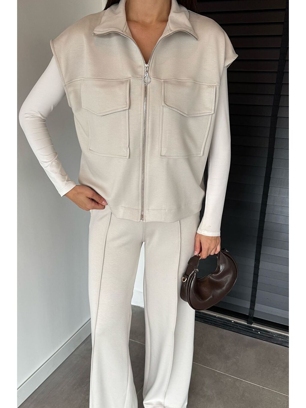 Bej Kadın Çift Cepli Yelek Bel Lastikli Çimalı Palazzo Pantolon İkili Takım-1