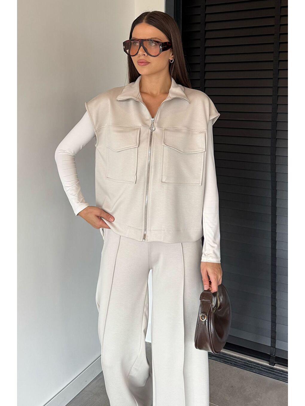 Bej Kadın Çift Cepli Yelek Bel Lastikli Çimalı Palazzo Pantolon İkili Takım-2