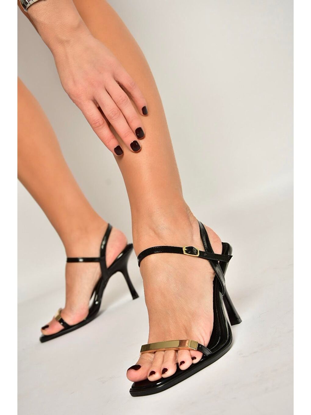 Siyah Kadın Topuklu Ayakkabı Y820230508-3