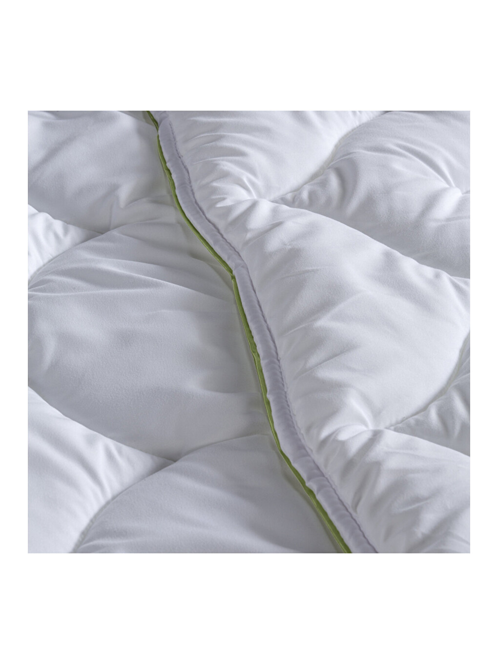 Beyaz Lovera Aloeveralı Yorgan 195x215cm-1
