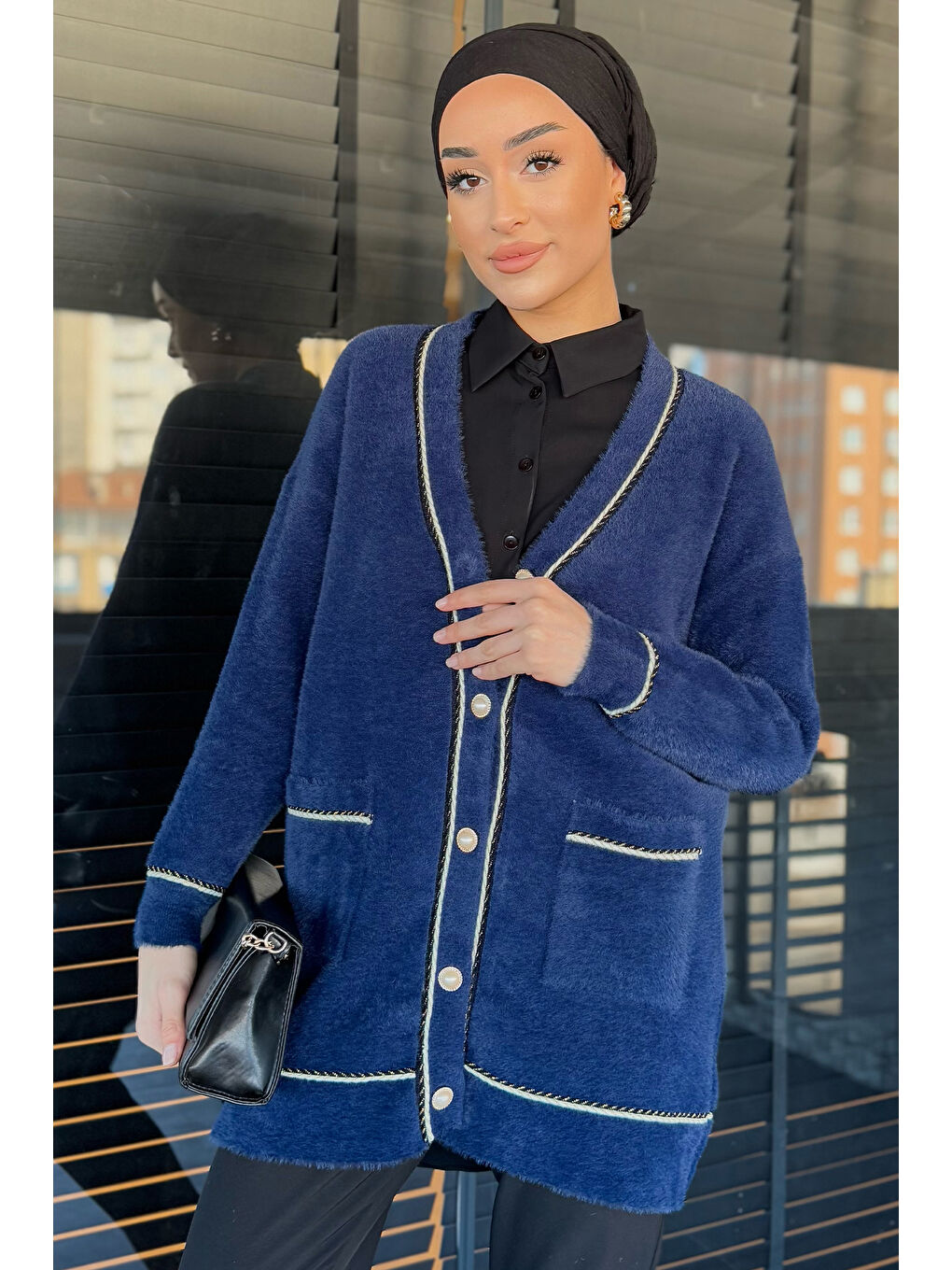 Lacivert Kadın Çift Cepli Ön Düğmeli Sakallı Tesettür Hırka-2