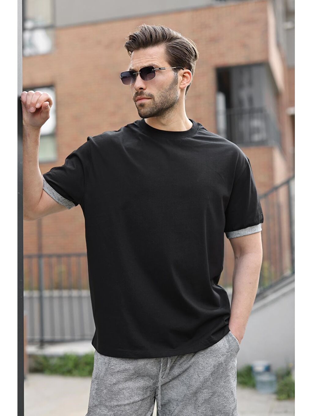 Siyah %100 Pamuklu Bisiklet Yaka Şort Tişört Takım E7359-1